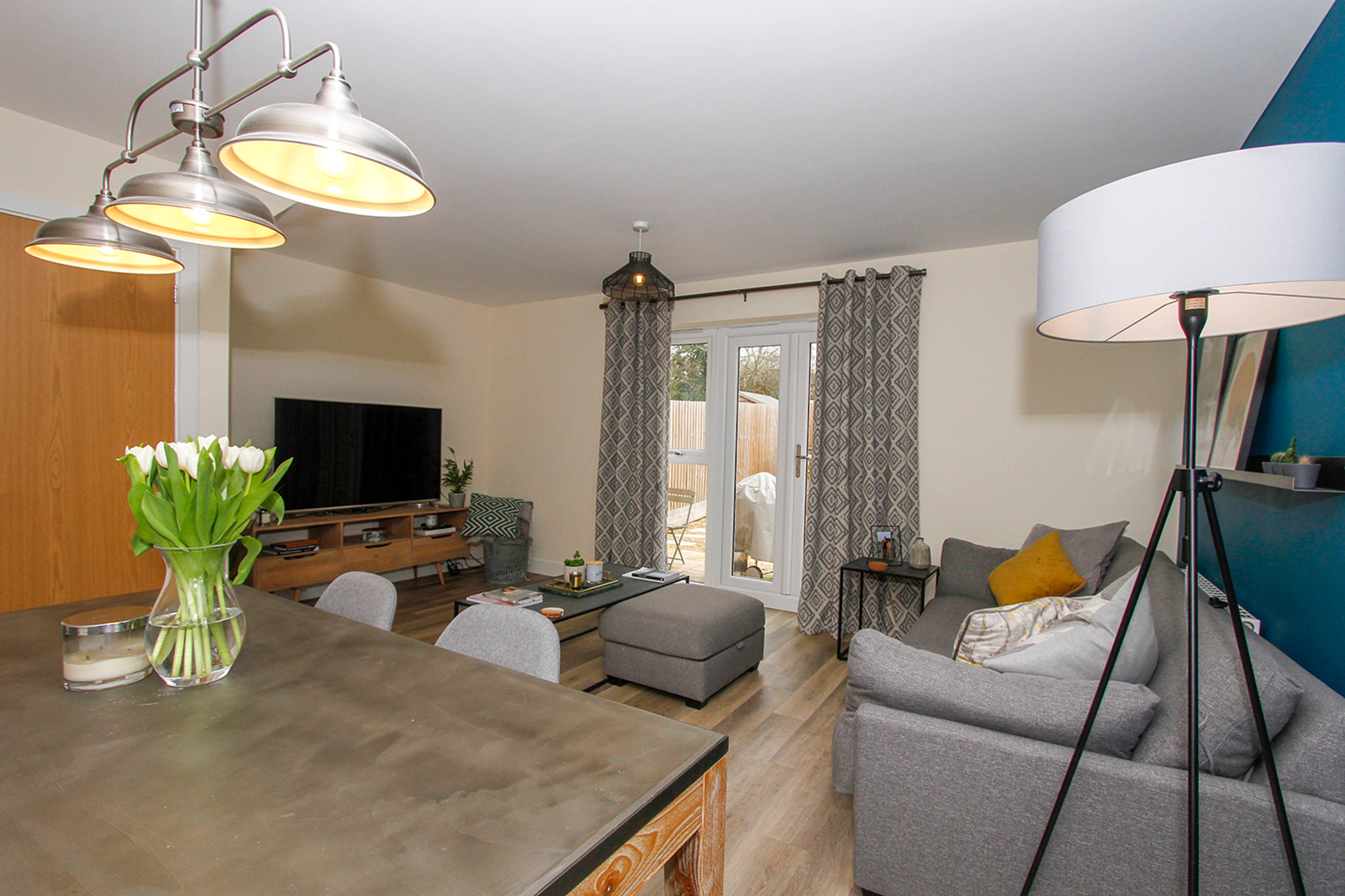 Lounge/Dining Room