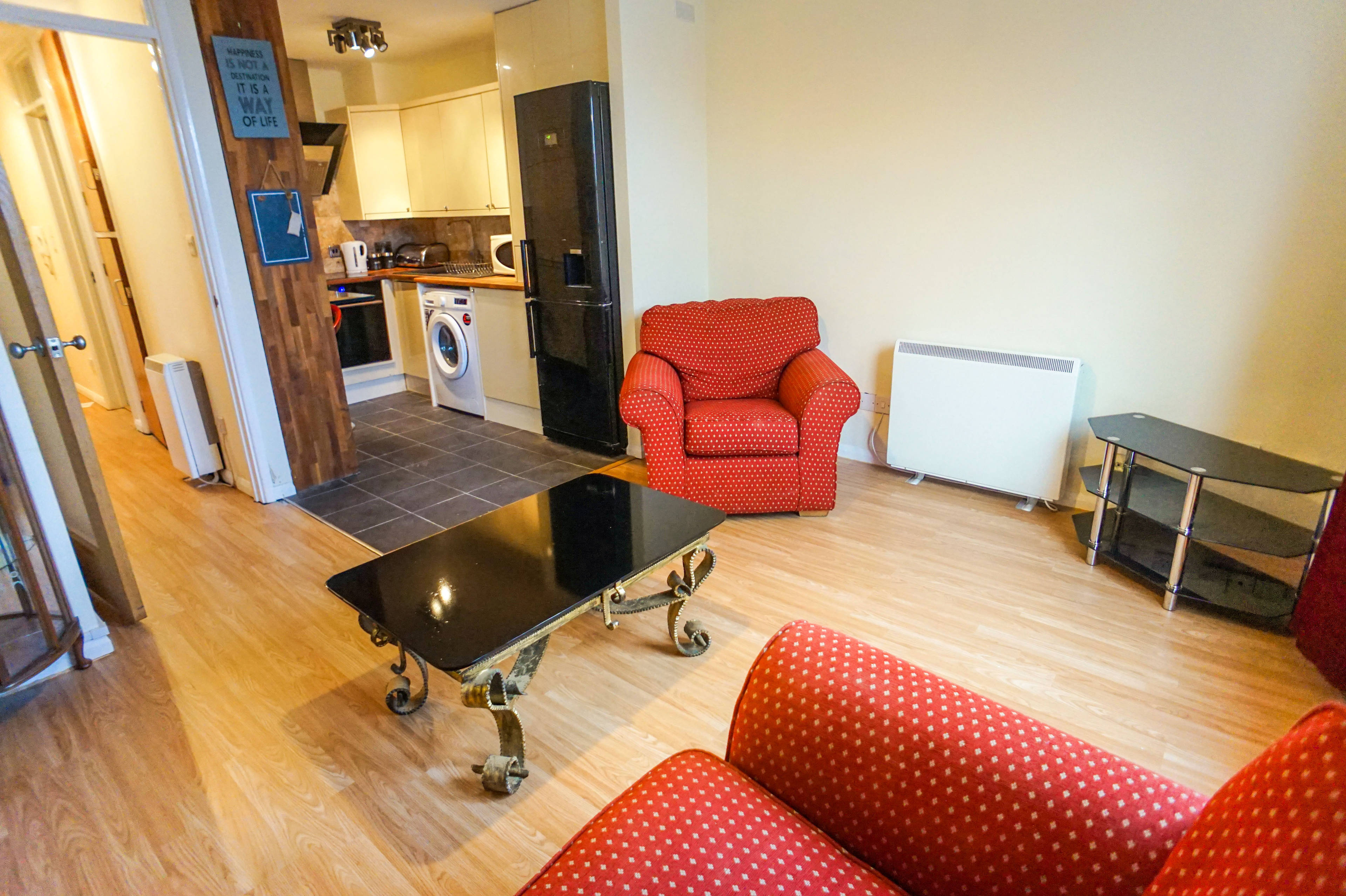 Lounge / Kitchen