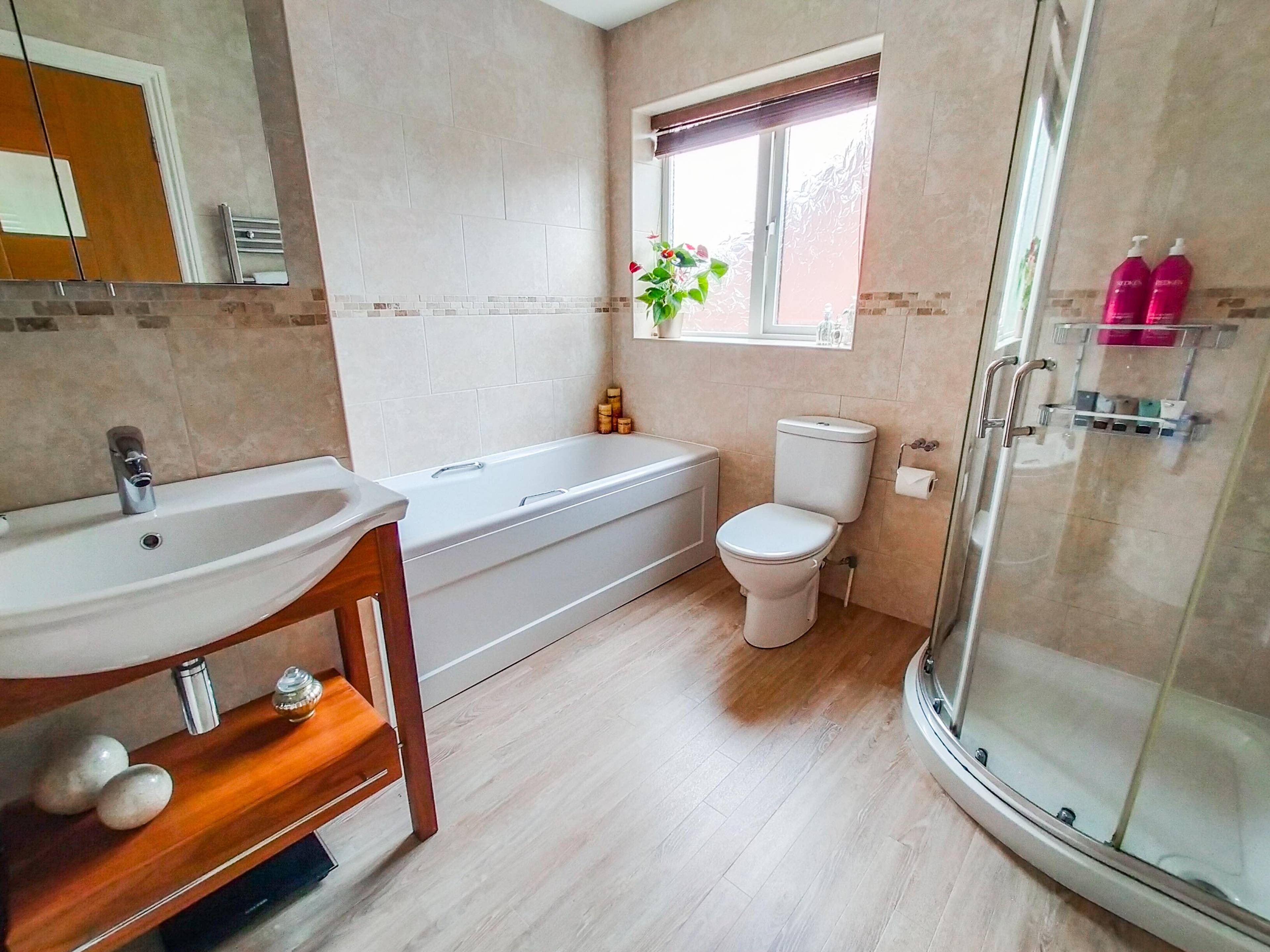 Master En-suite