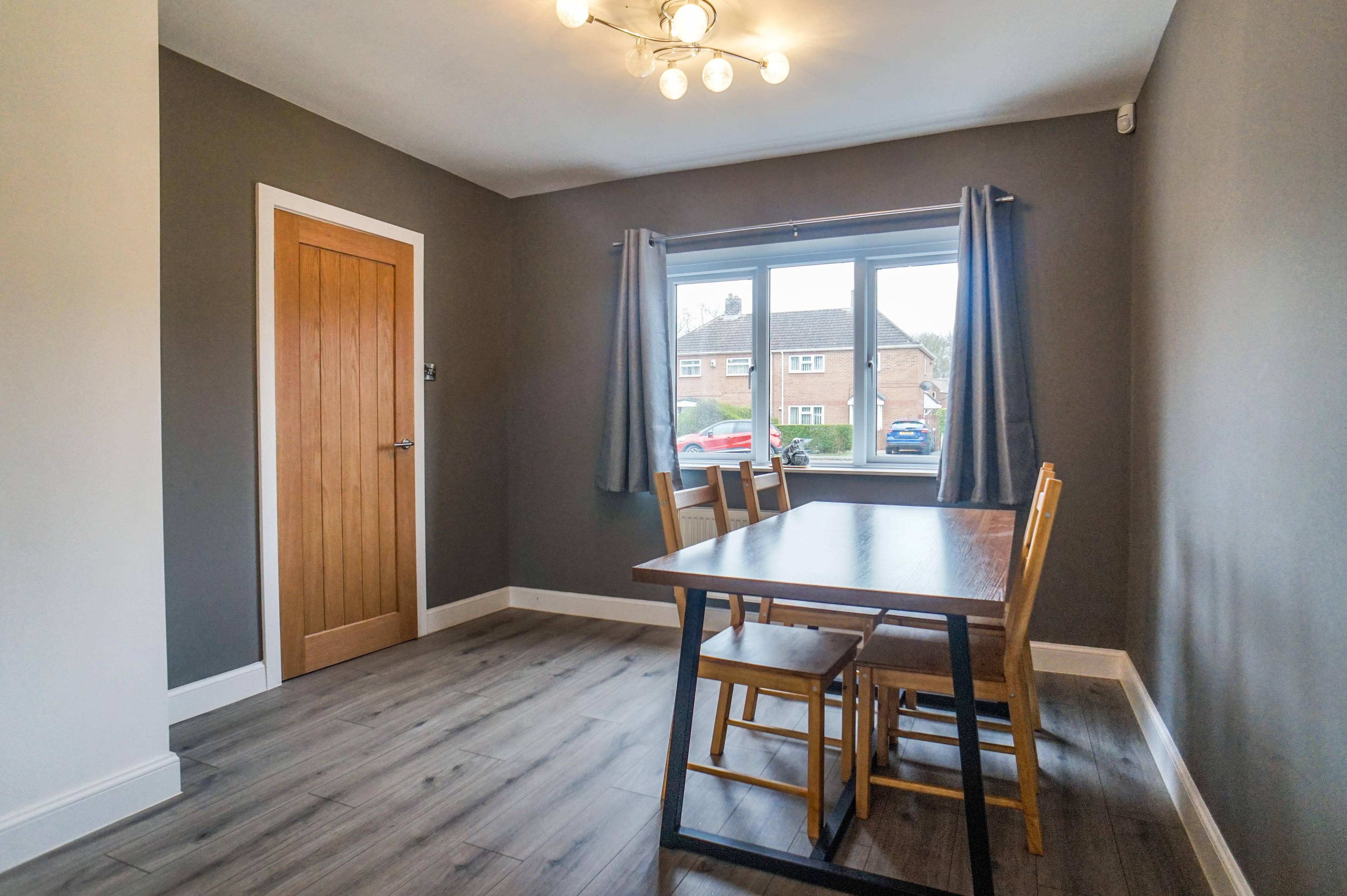 Lounge/Dining Room