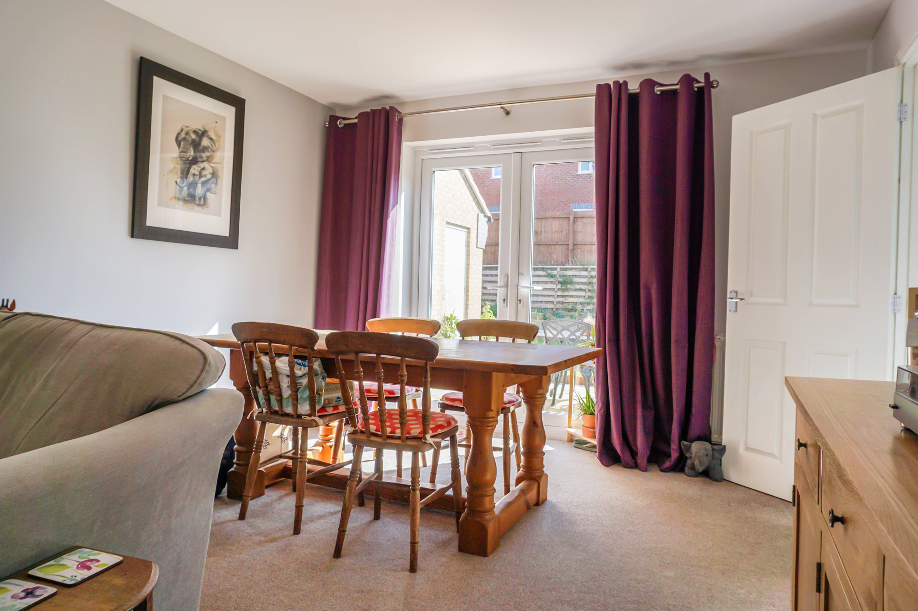 Lounge/Dining Room