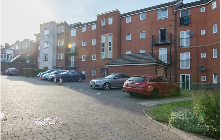2 bedroom apartment