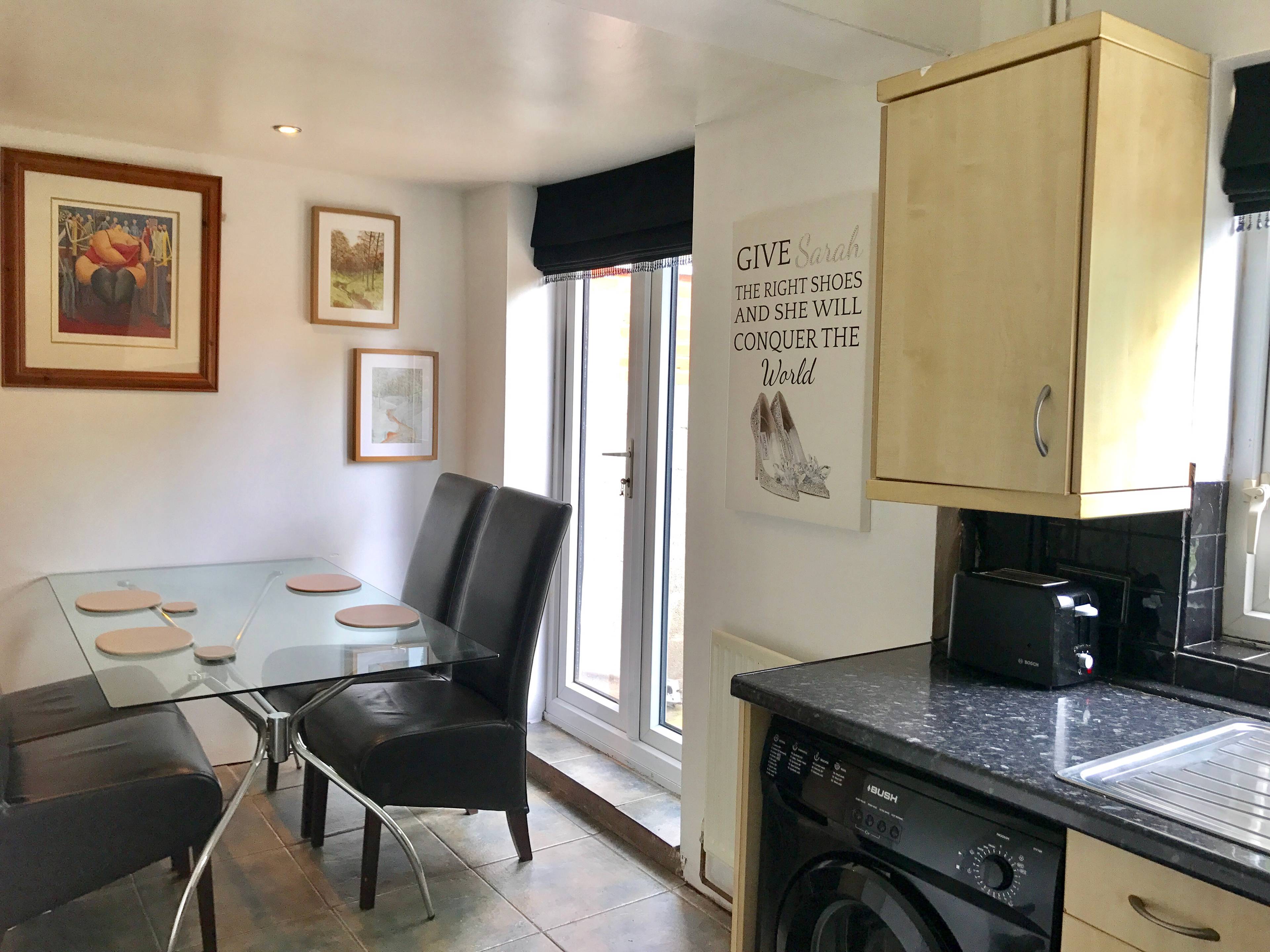 Kitchen/Breakfast