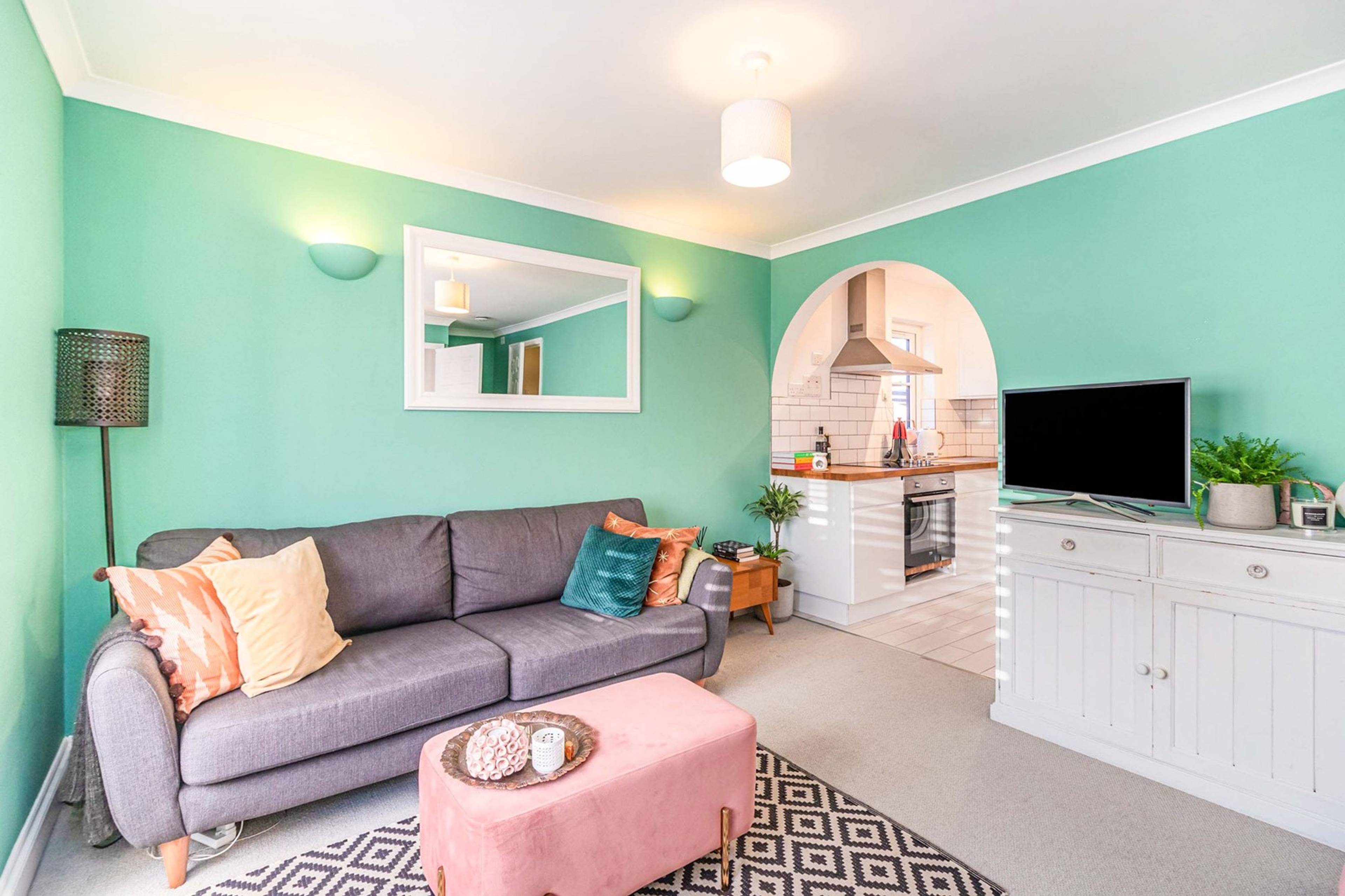 Living Room/Bedroom