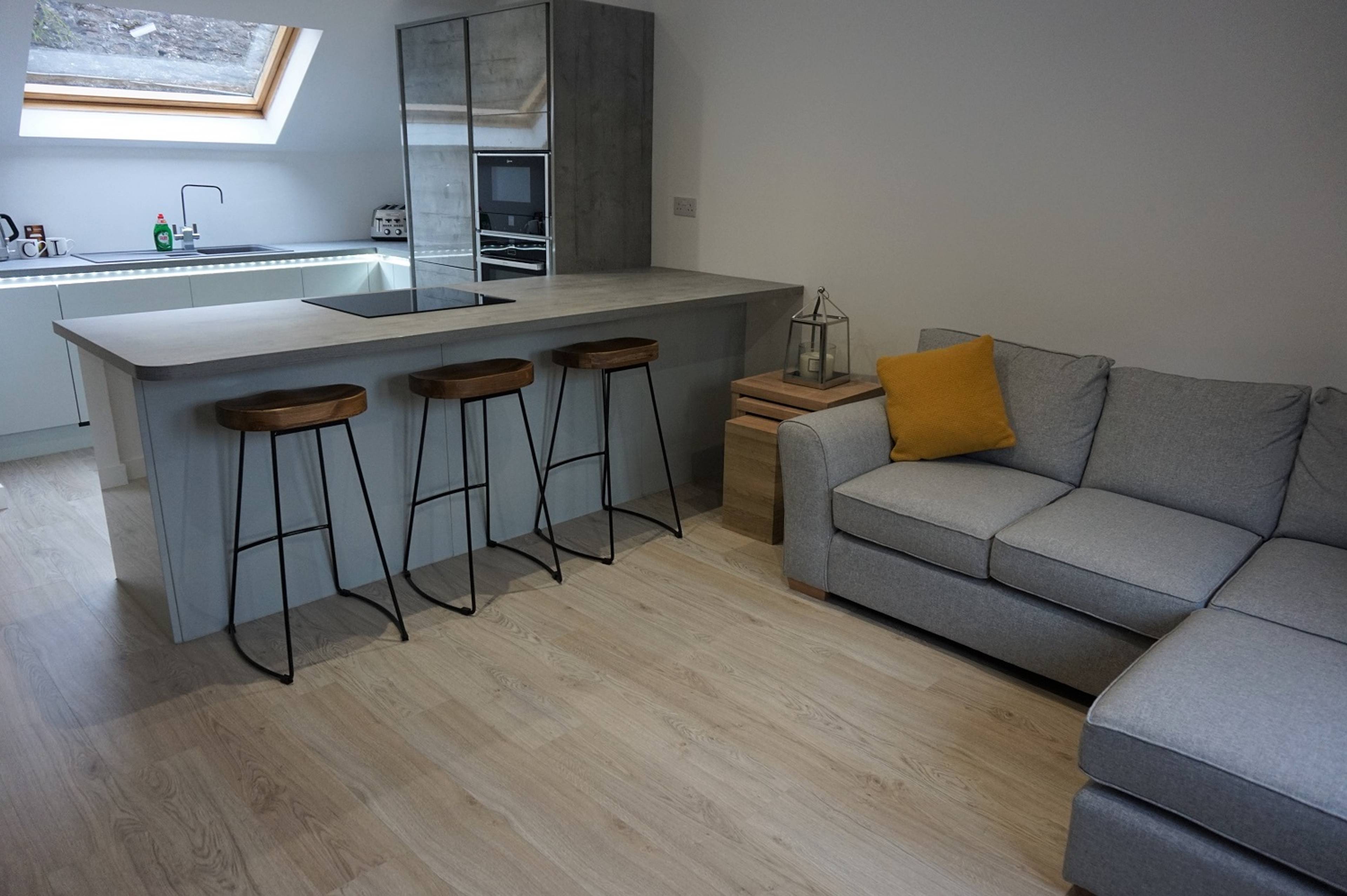 Lounge / Kitchen