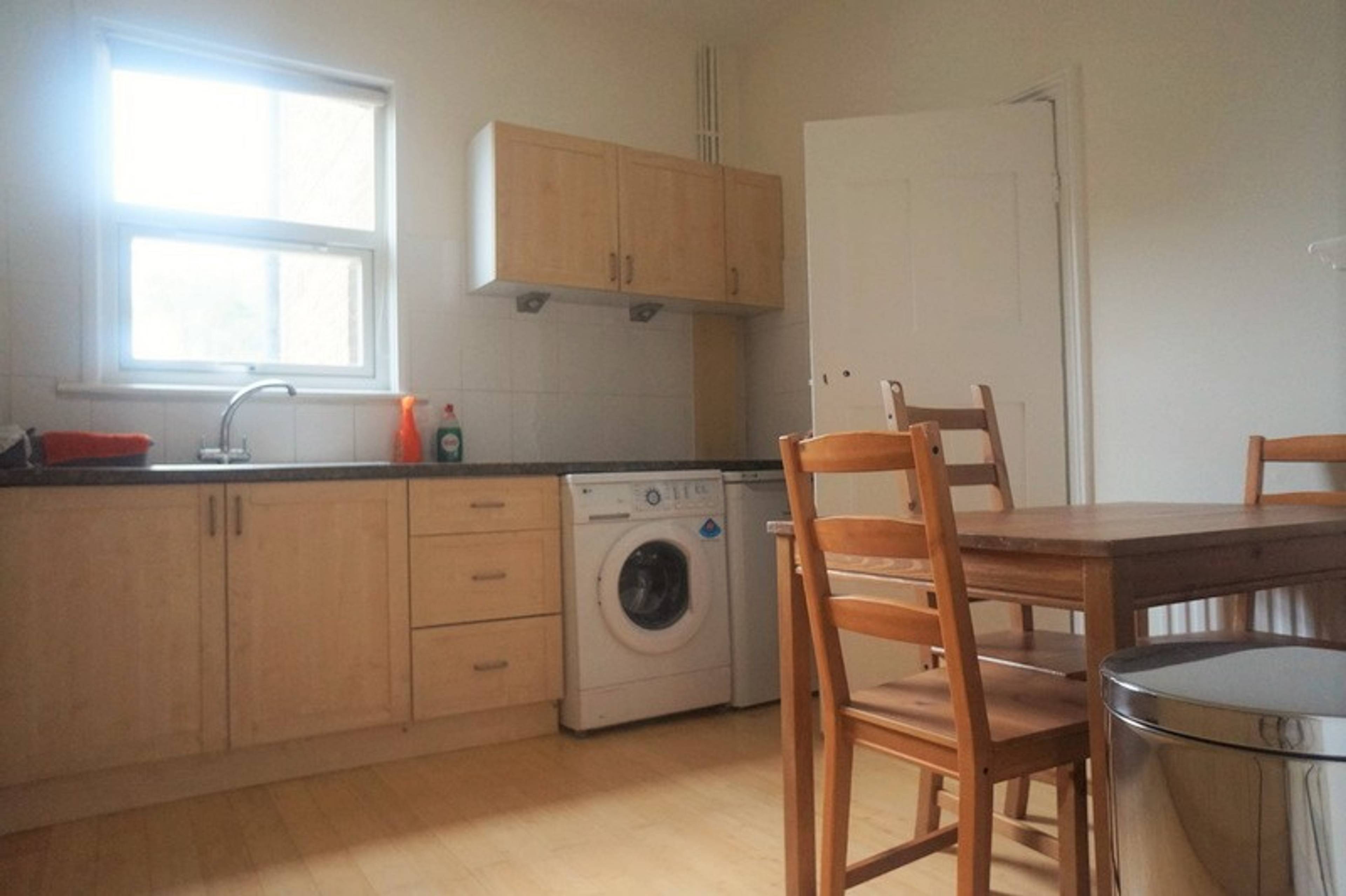 Kitchen / Breakfast
