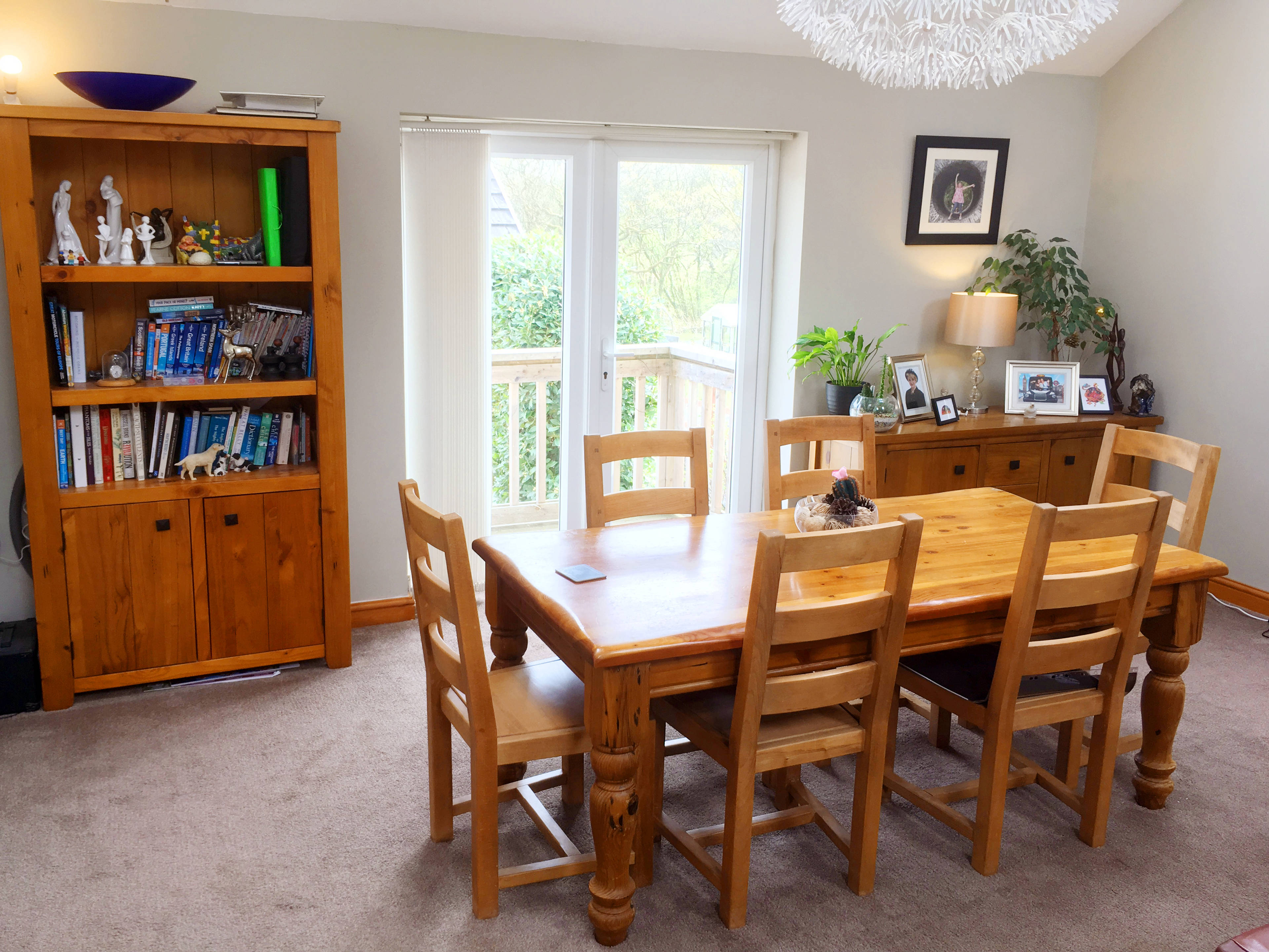 Lounge/Dining Room