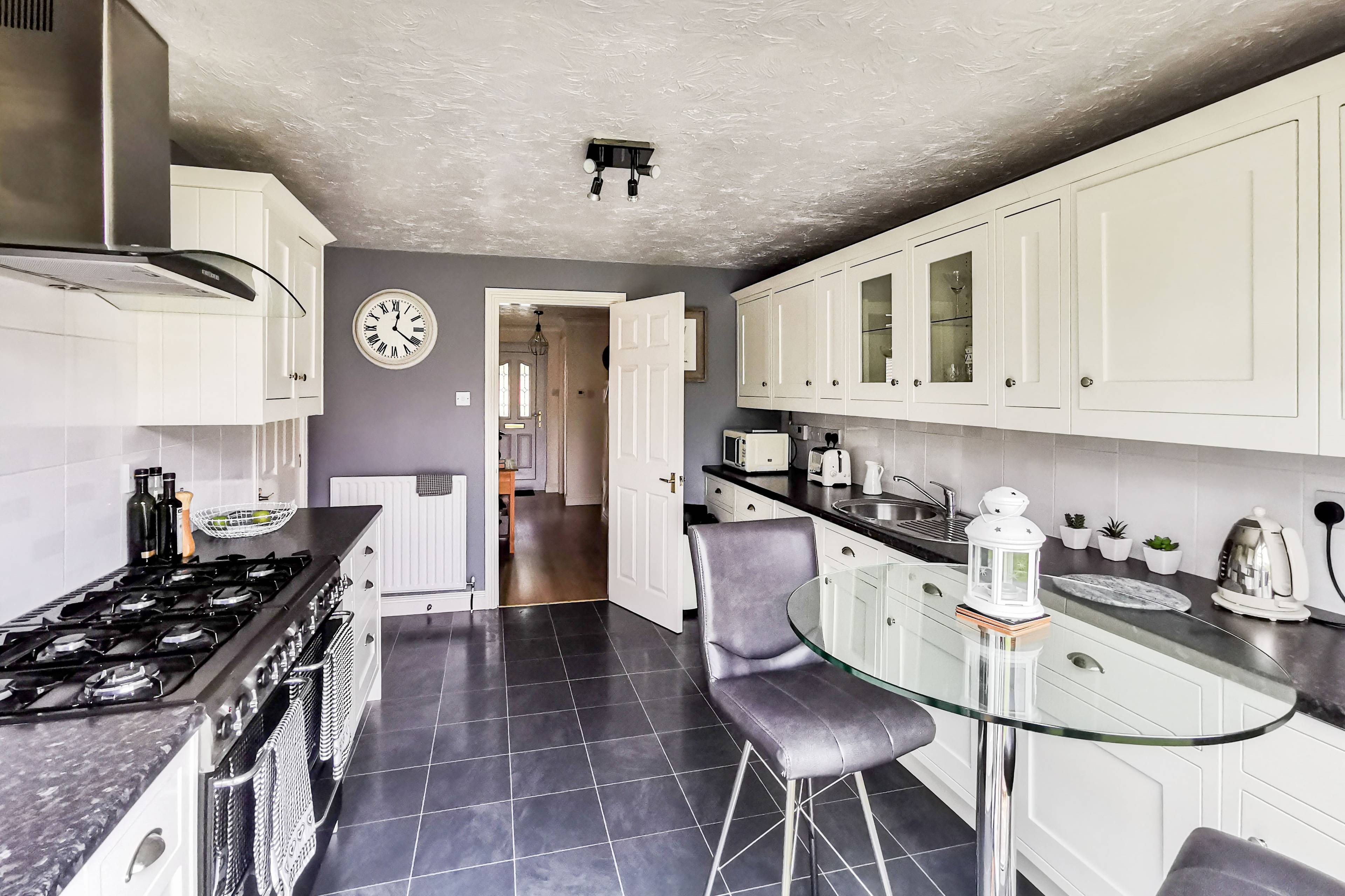 Kitchen/breakfast