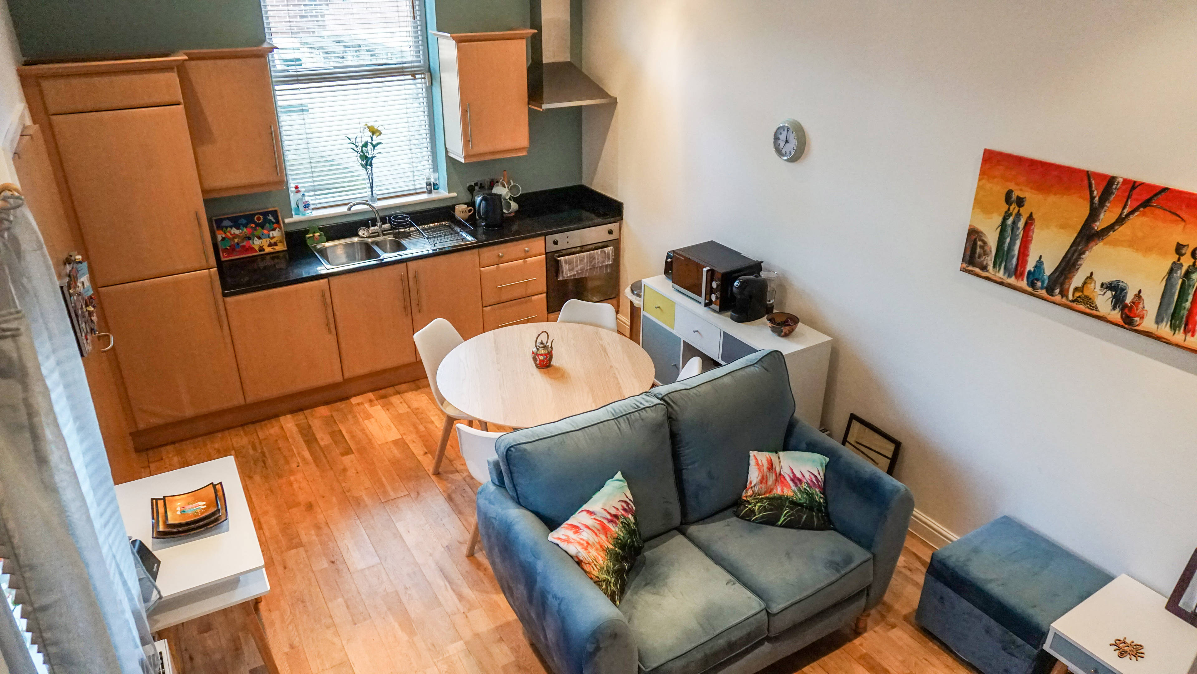 Lounge / Kitchen