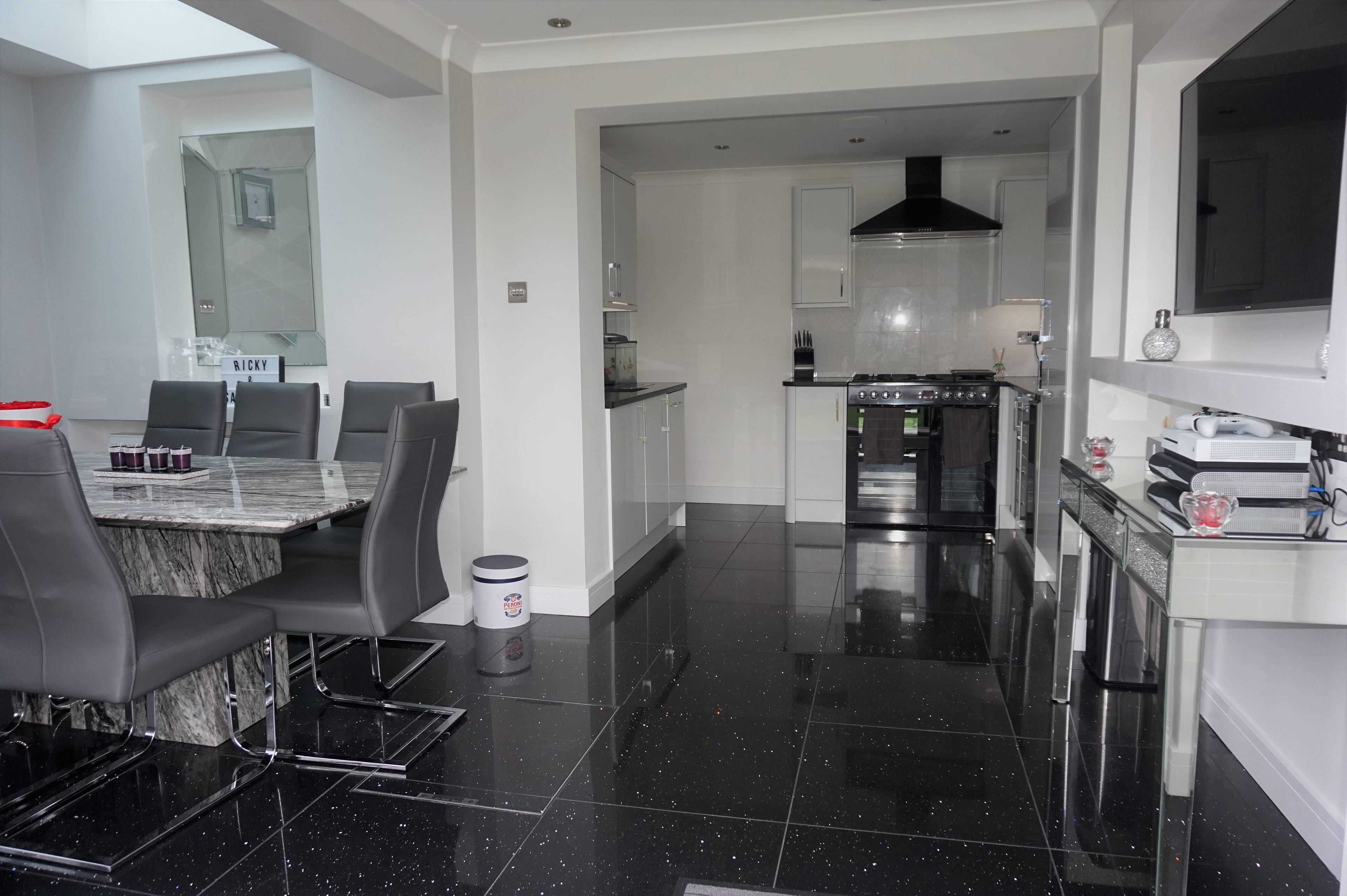 Kitchen / Diner