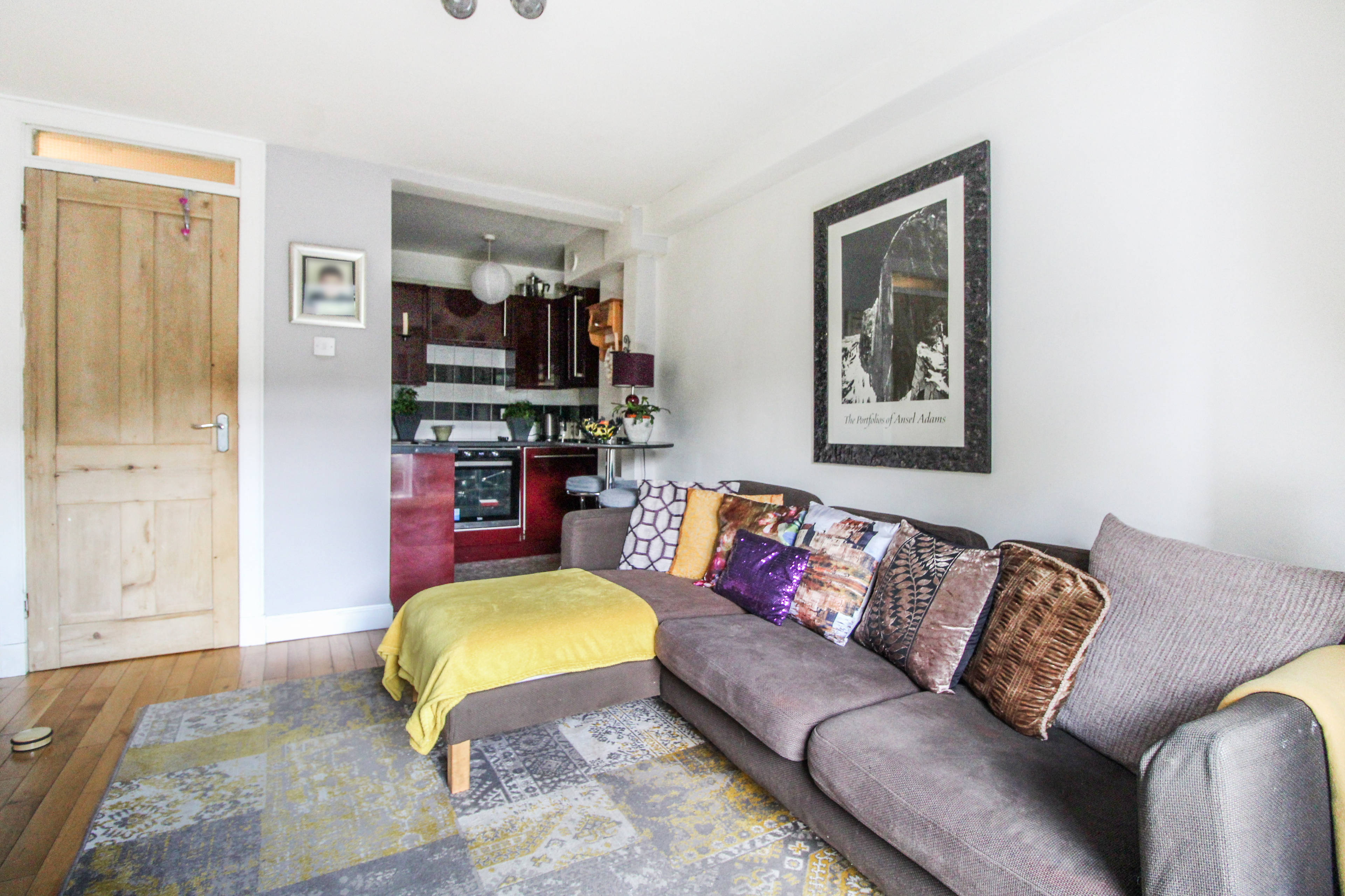 Lounge / Kitchen
