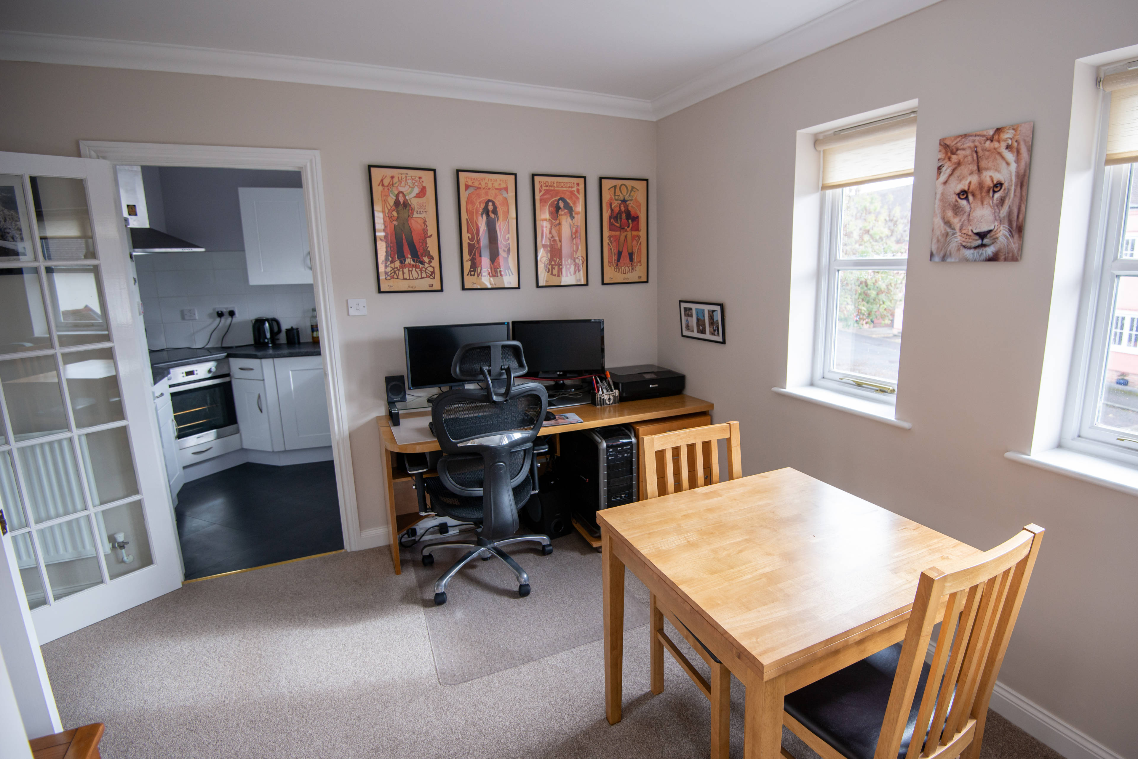 Lounge/Dining Room