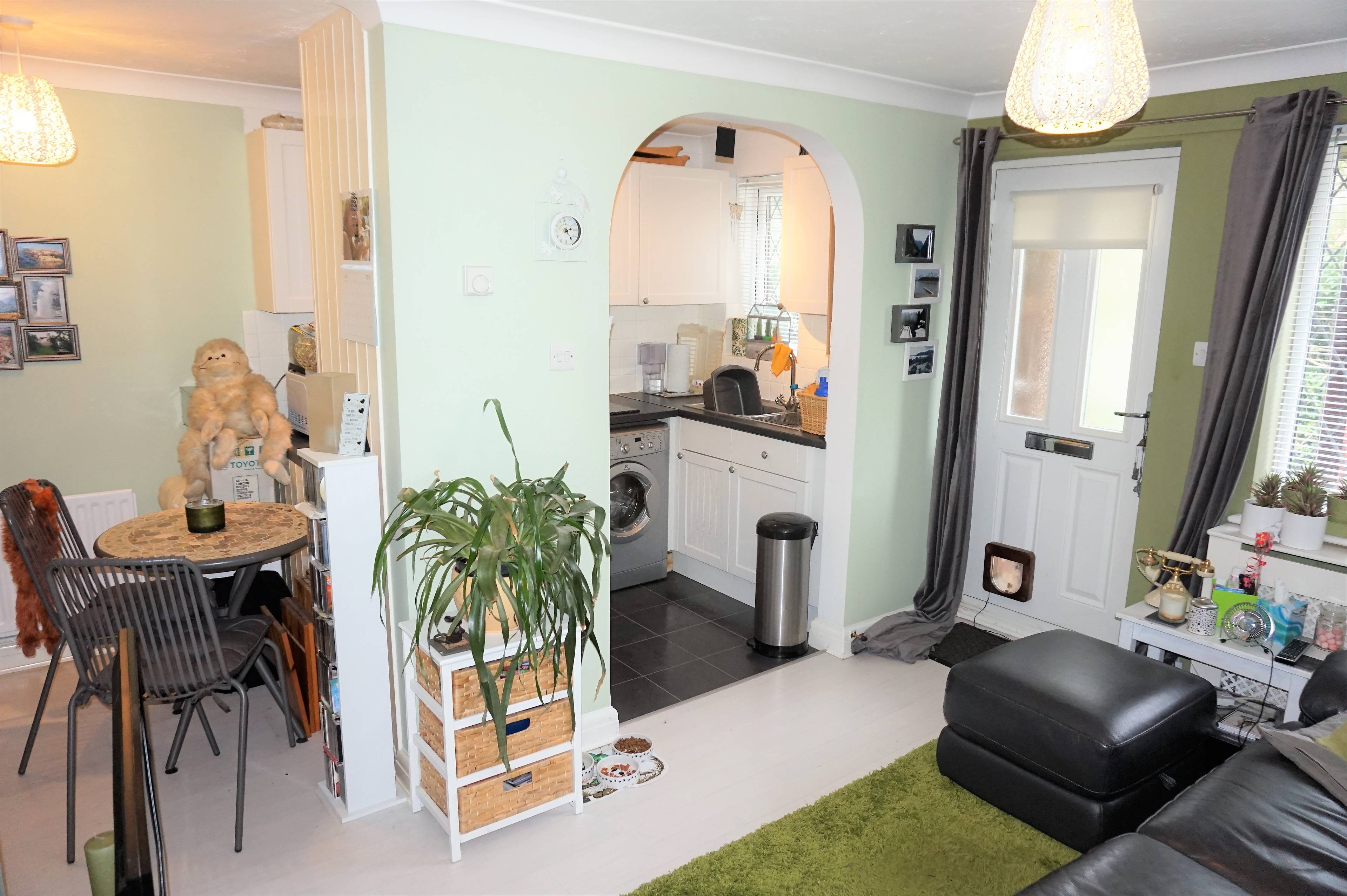 Lounge/Dining Room