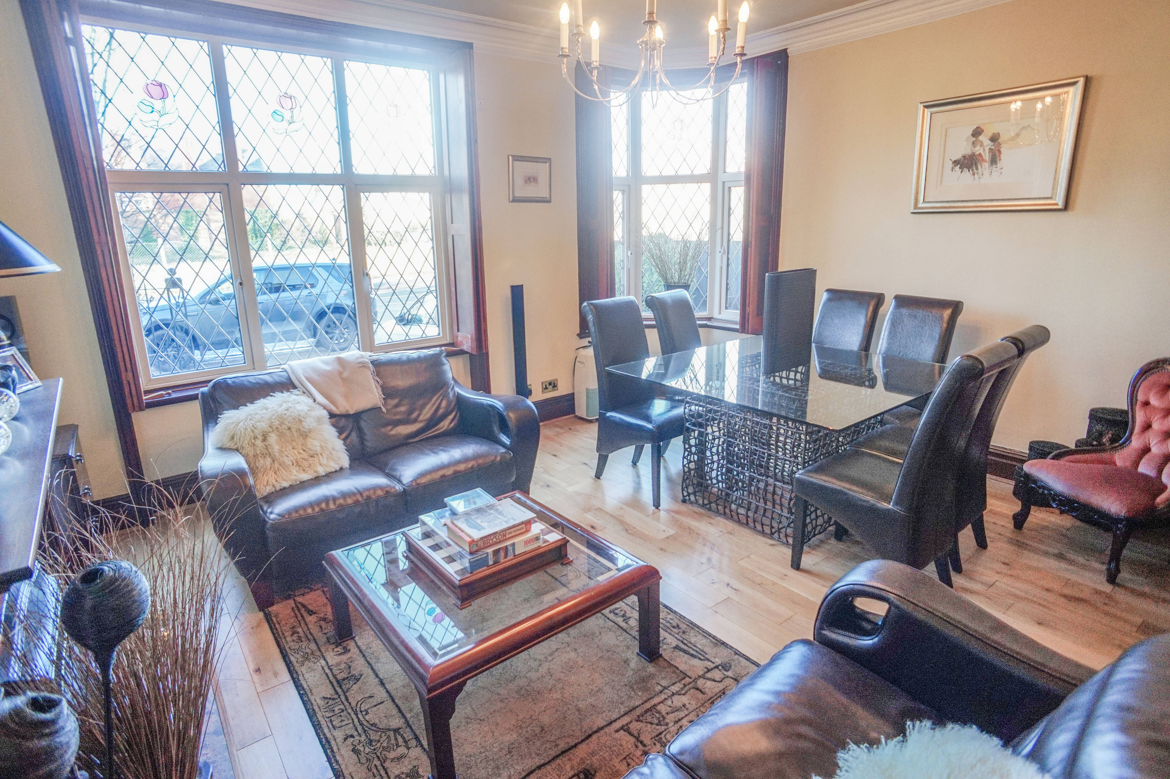 Lounge/Dining Room