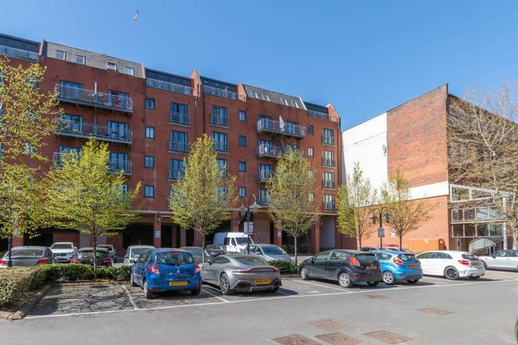 2 bedroom apartment