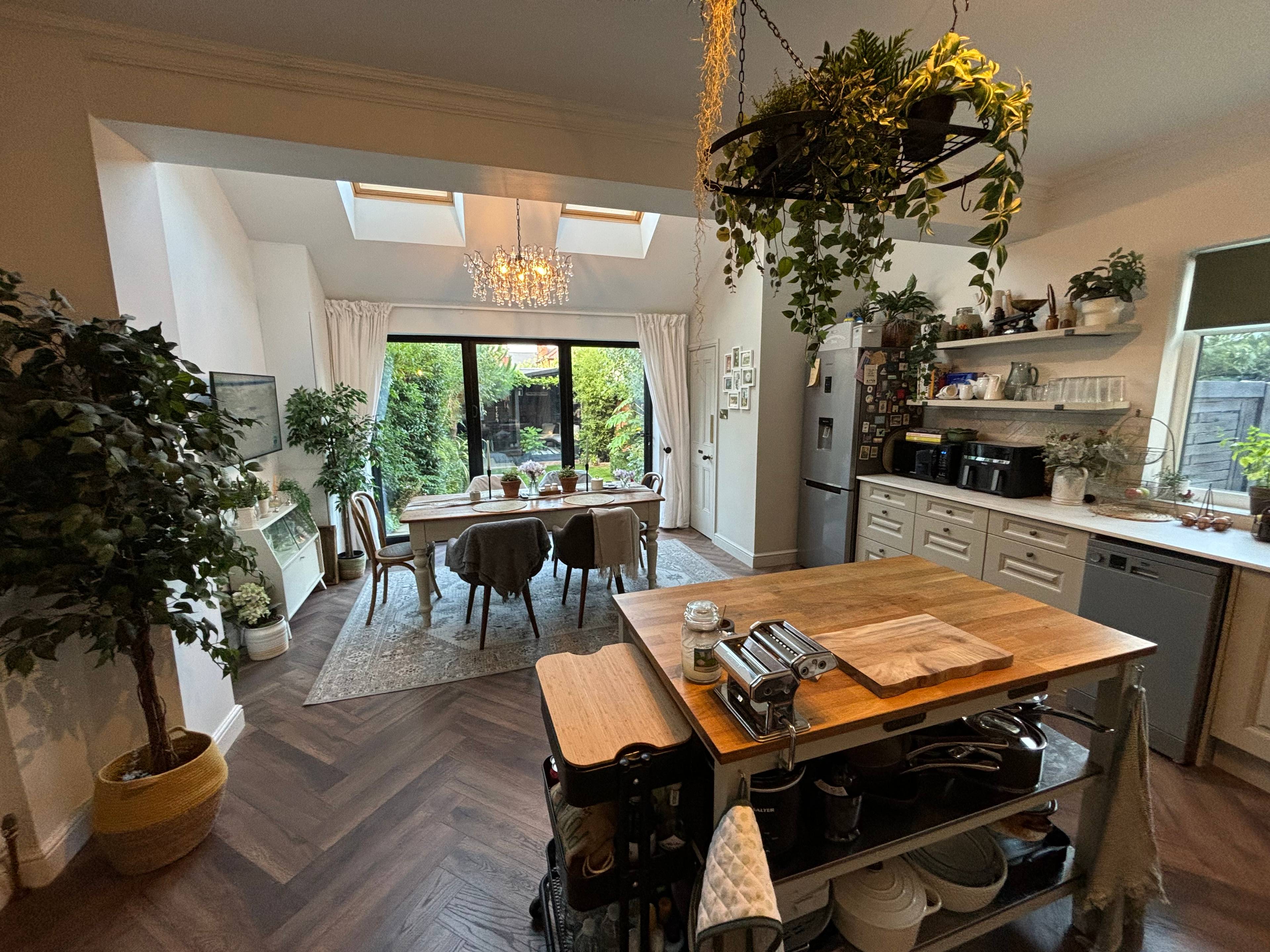 Kitchen/Dining Room