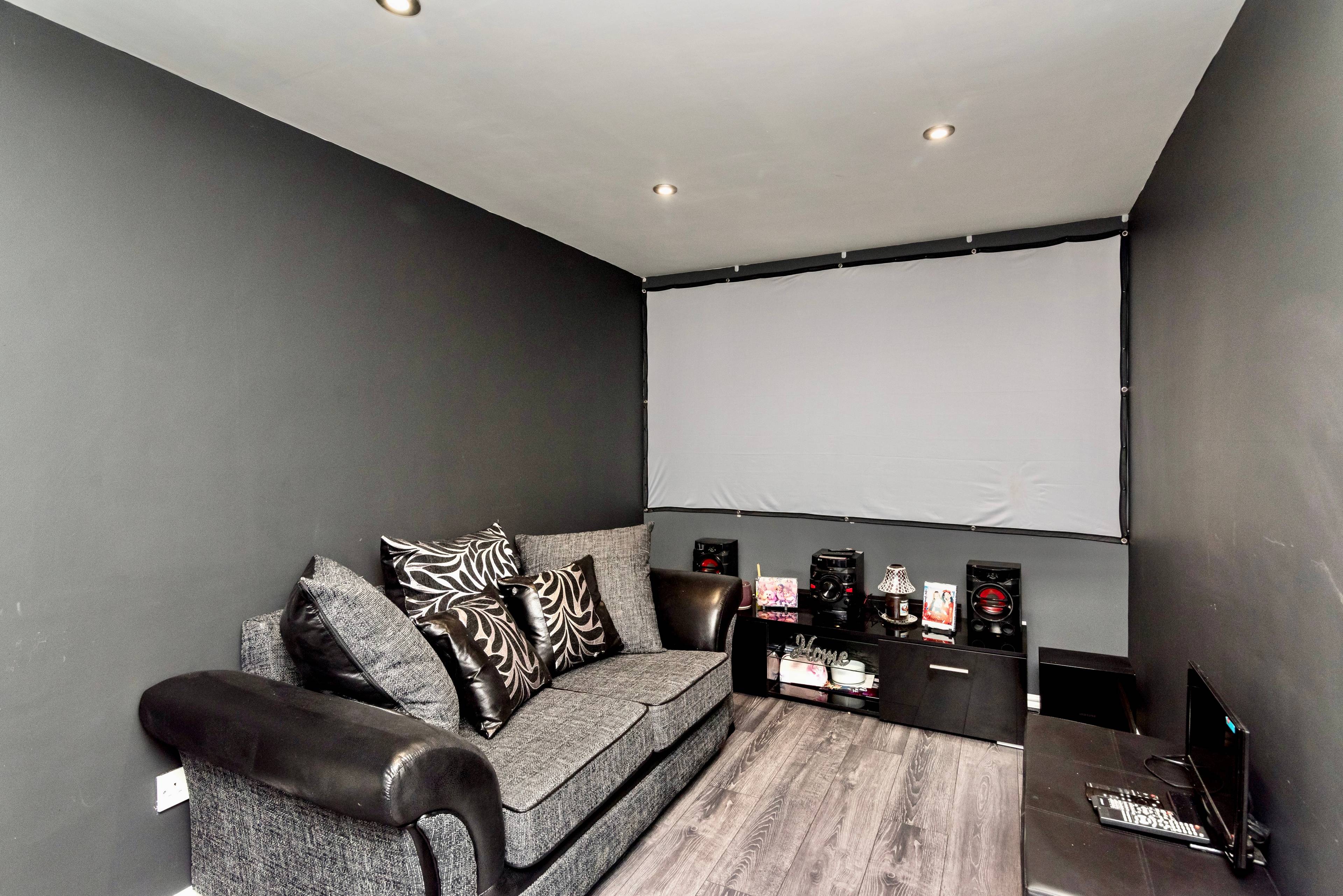 Dining / Cinema Room