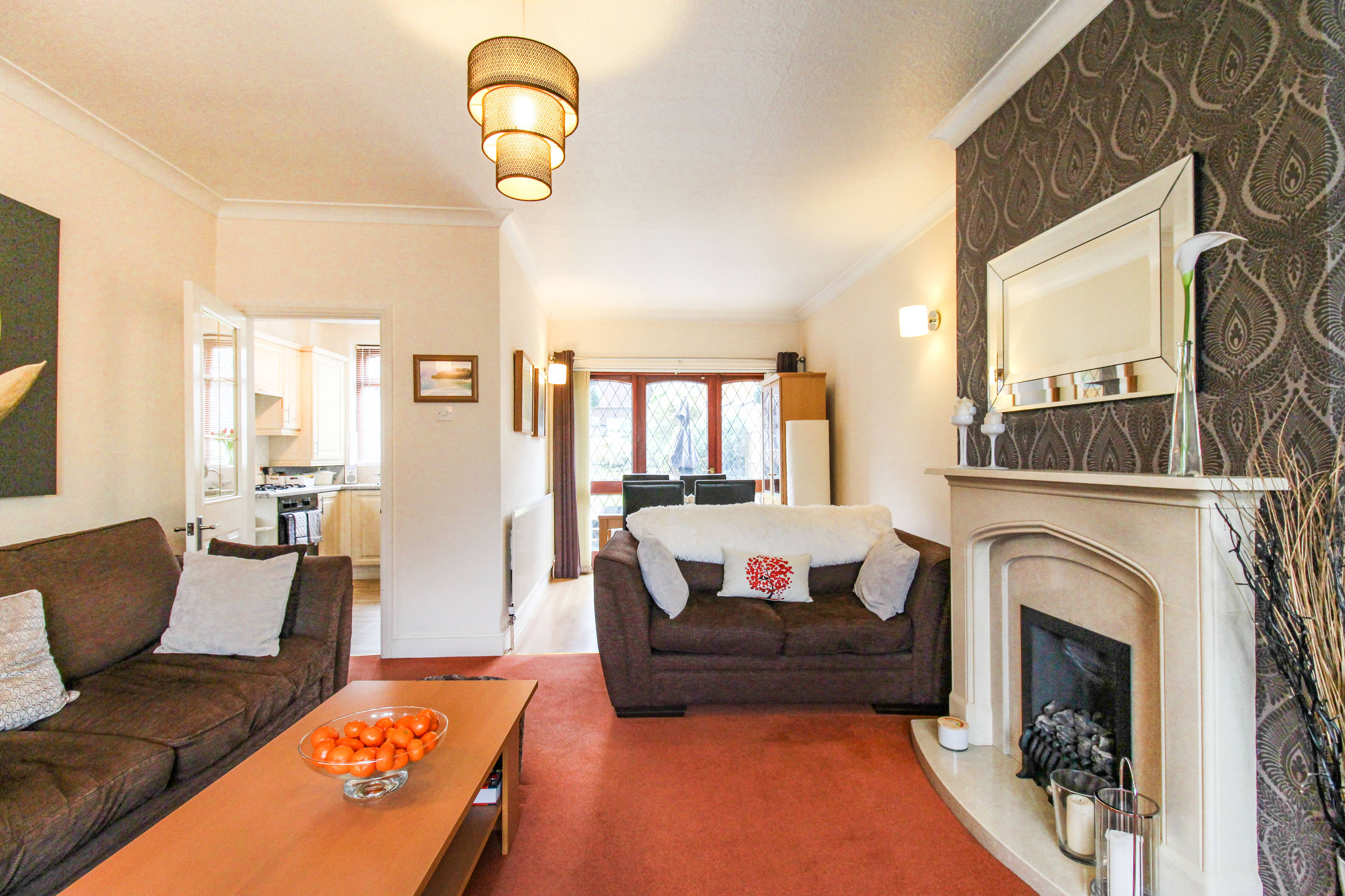 Lounge/Dining Room