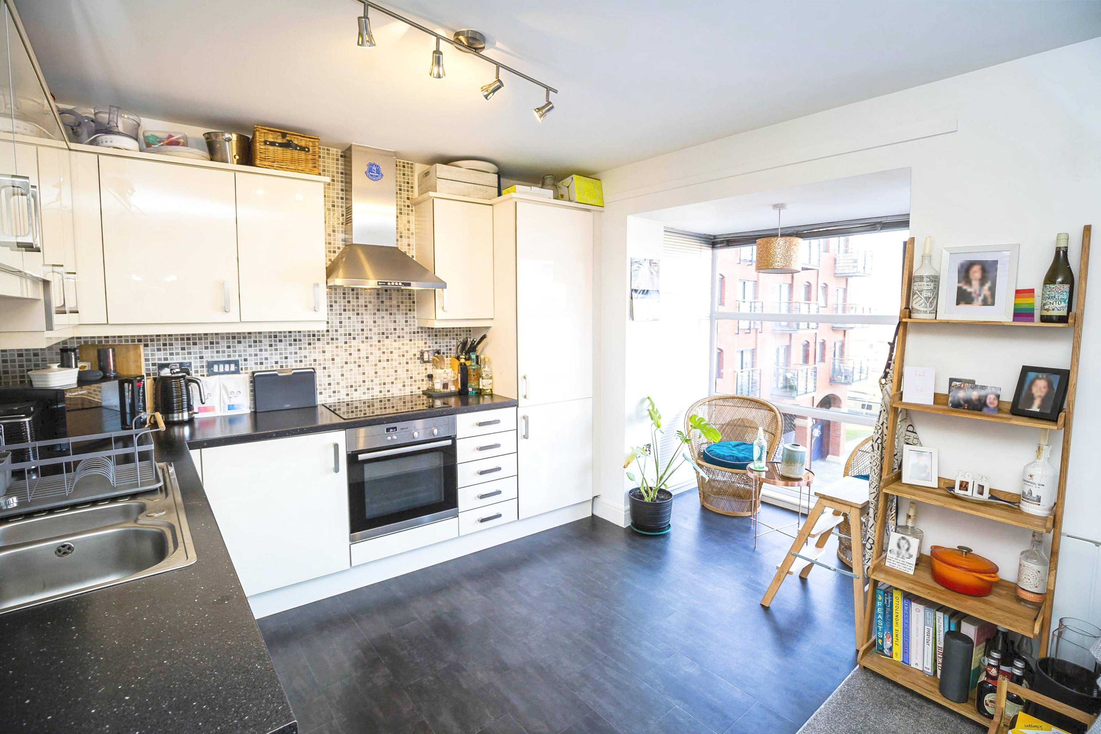 Kitchen/Breakfast