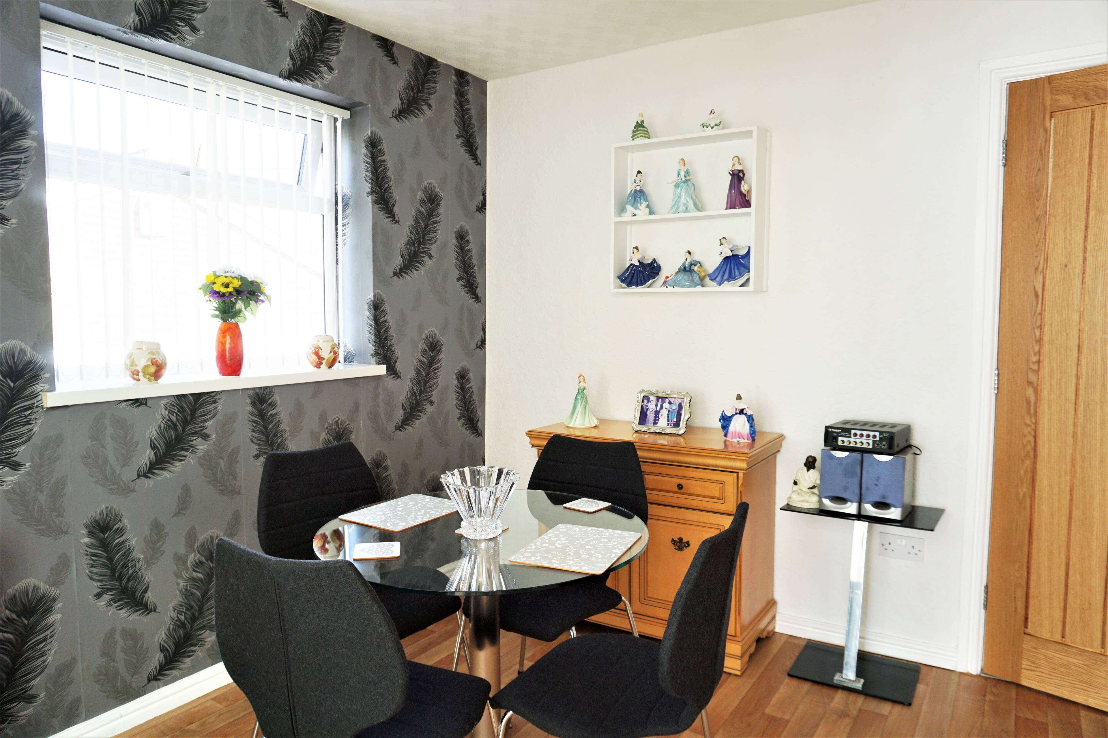Dining Room/Bedroom