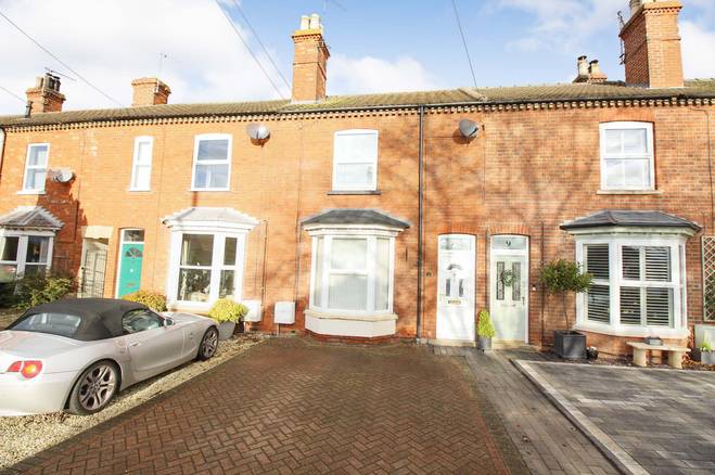 3 bedroom terraced house for sale in Millfield Terrace, Sleaford, NG34 7AD
