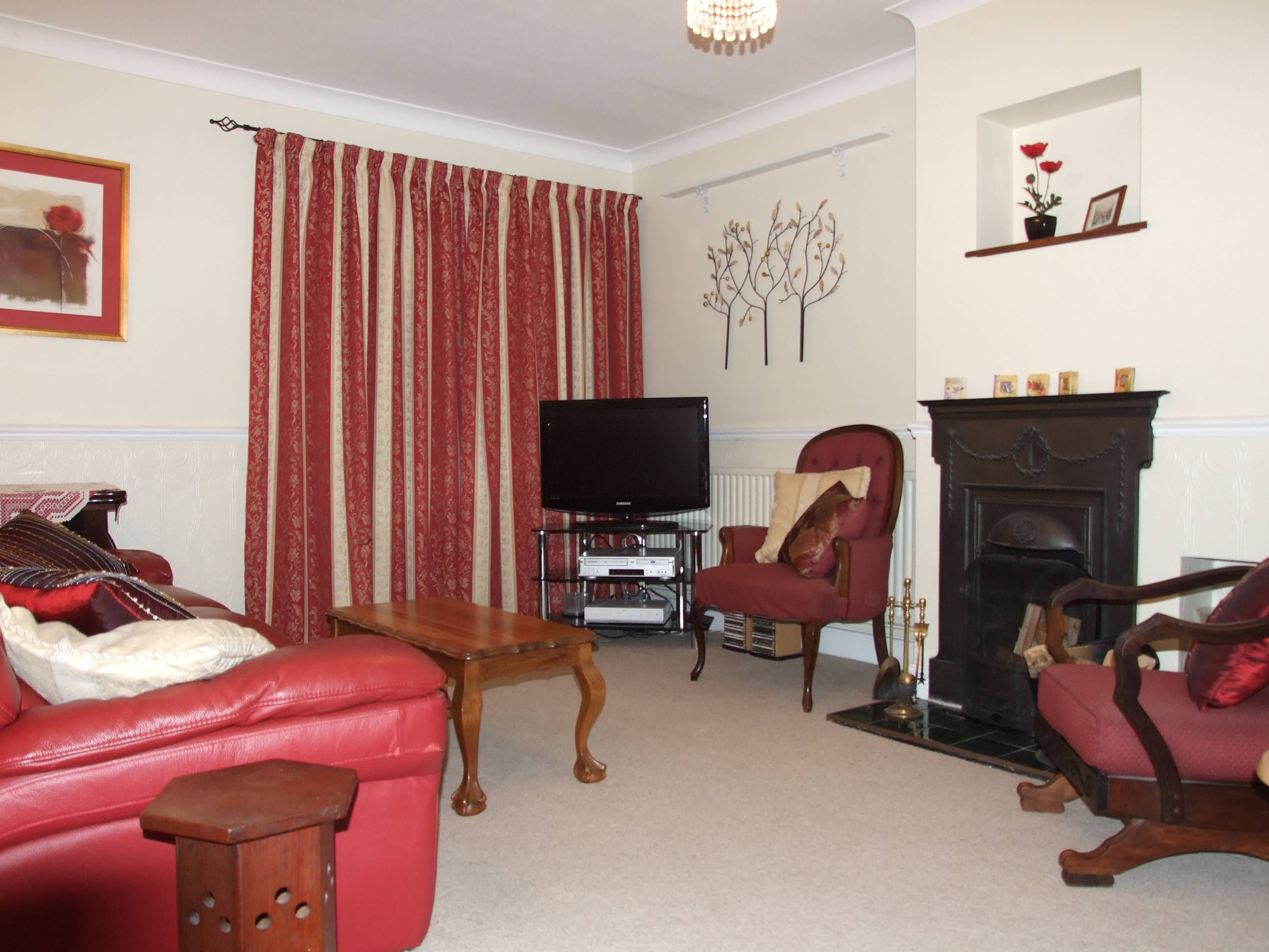 Lounge/Dining Room