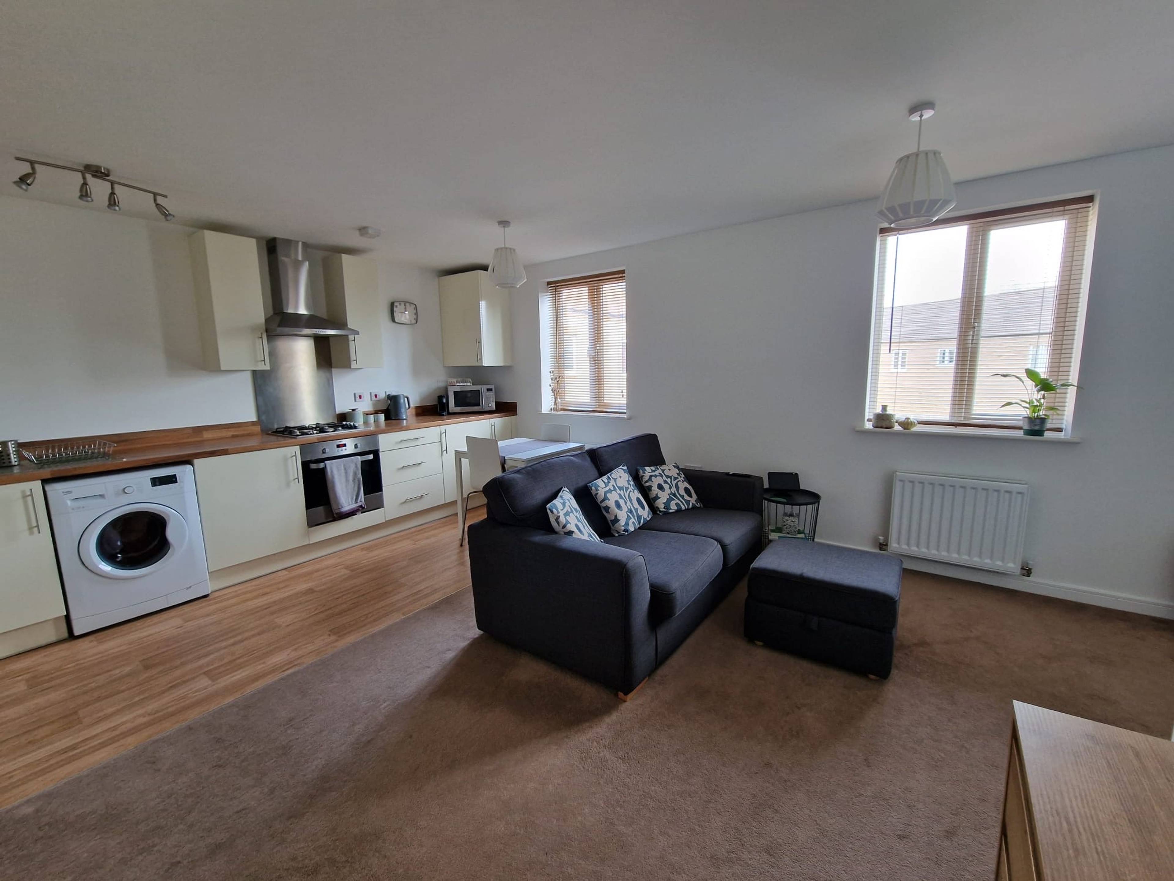 Lounge / Kitchen