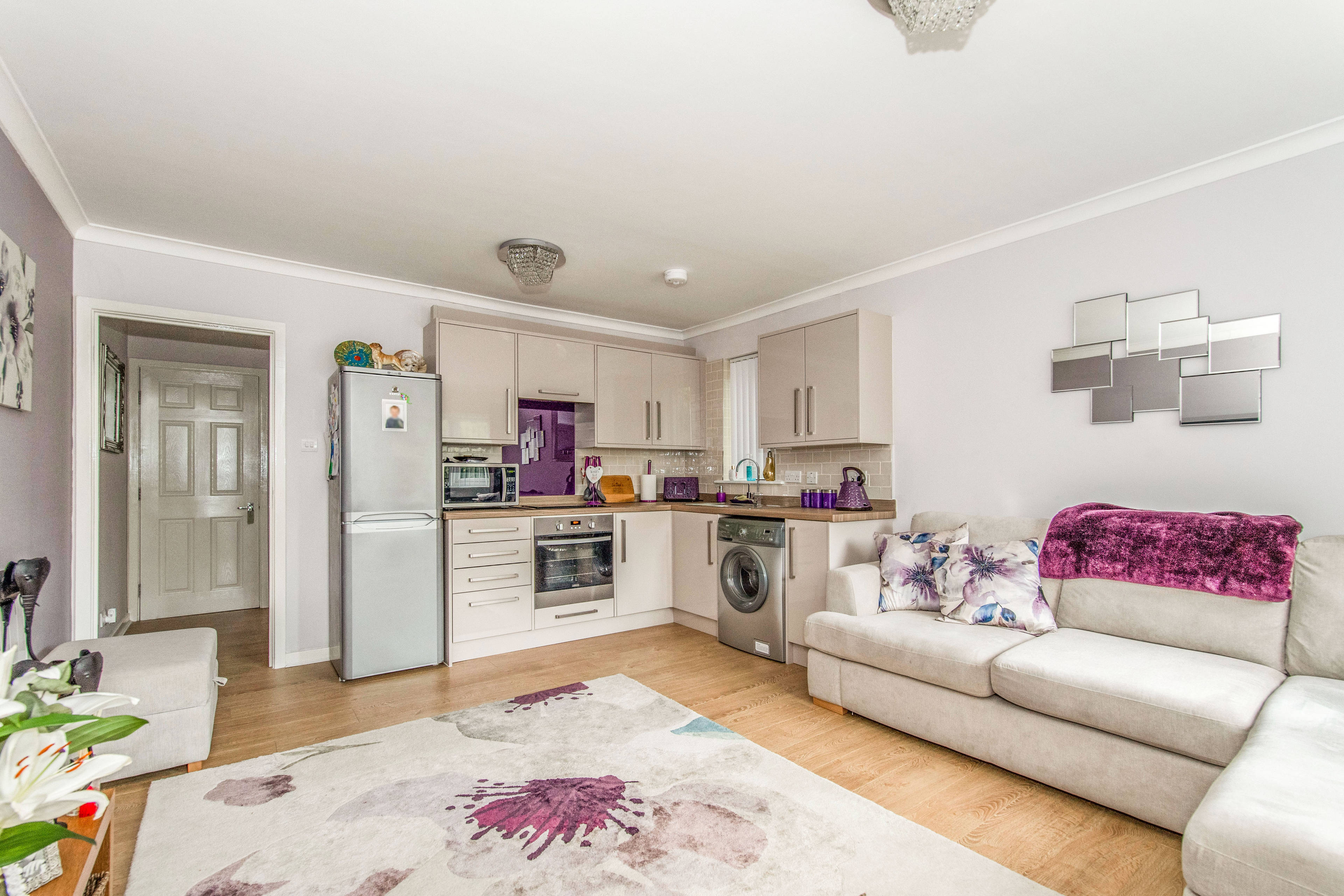 Lounge / Kitchen