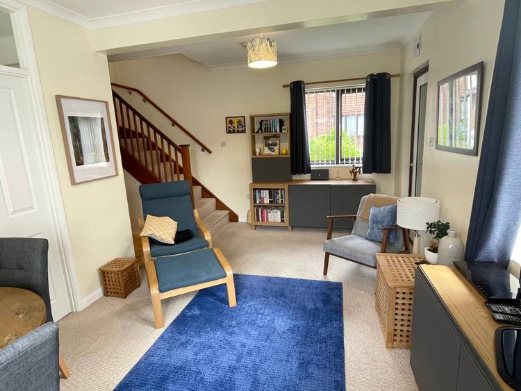 2 bedroom end of terrace house