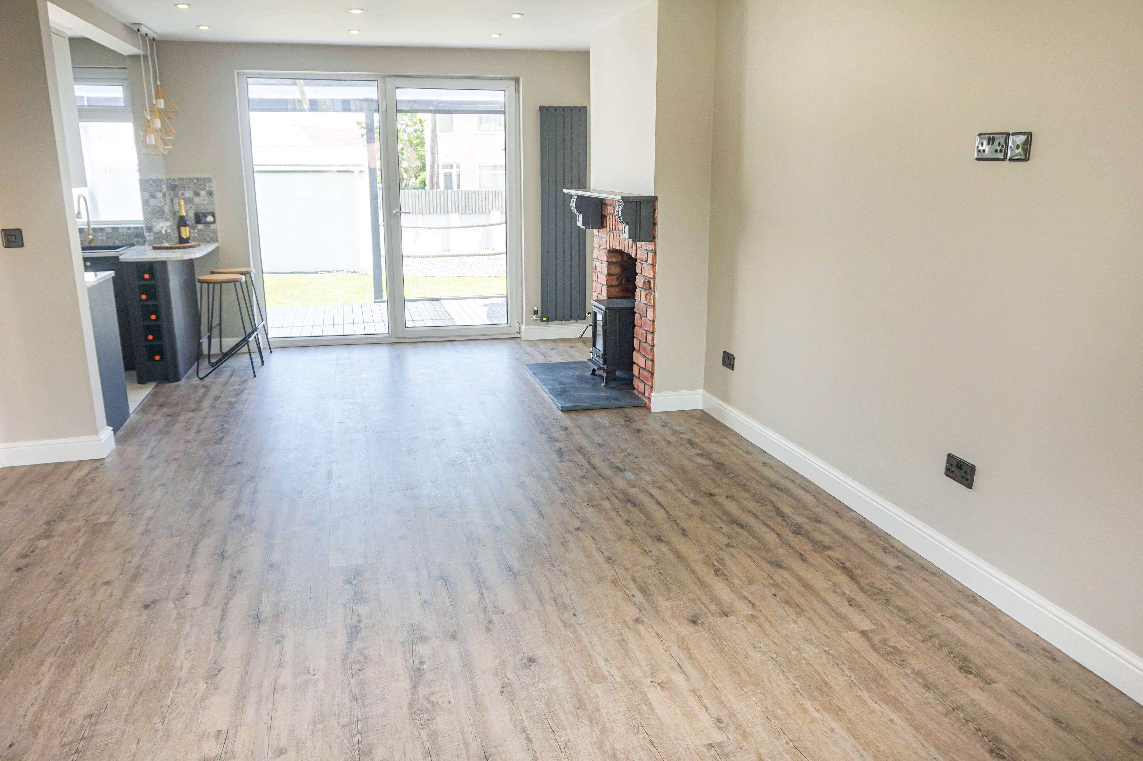 Lounge/Dining Room