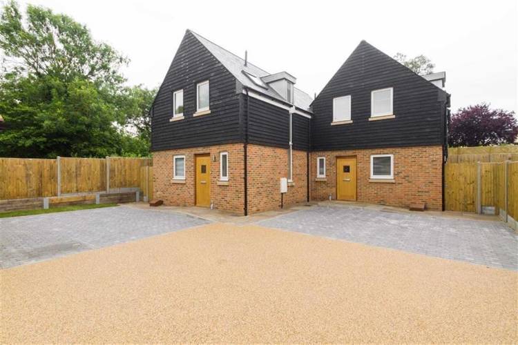 3 bedroom semi-detached house