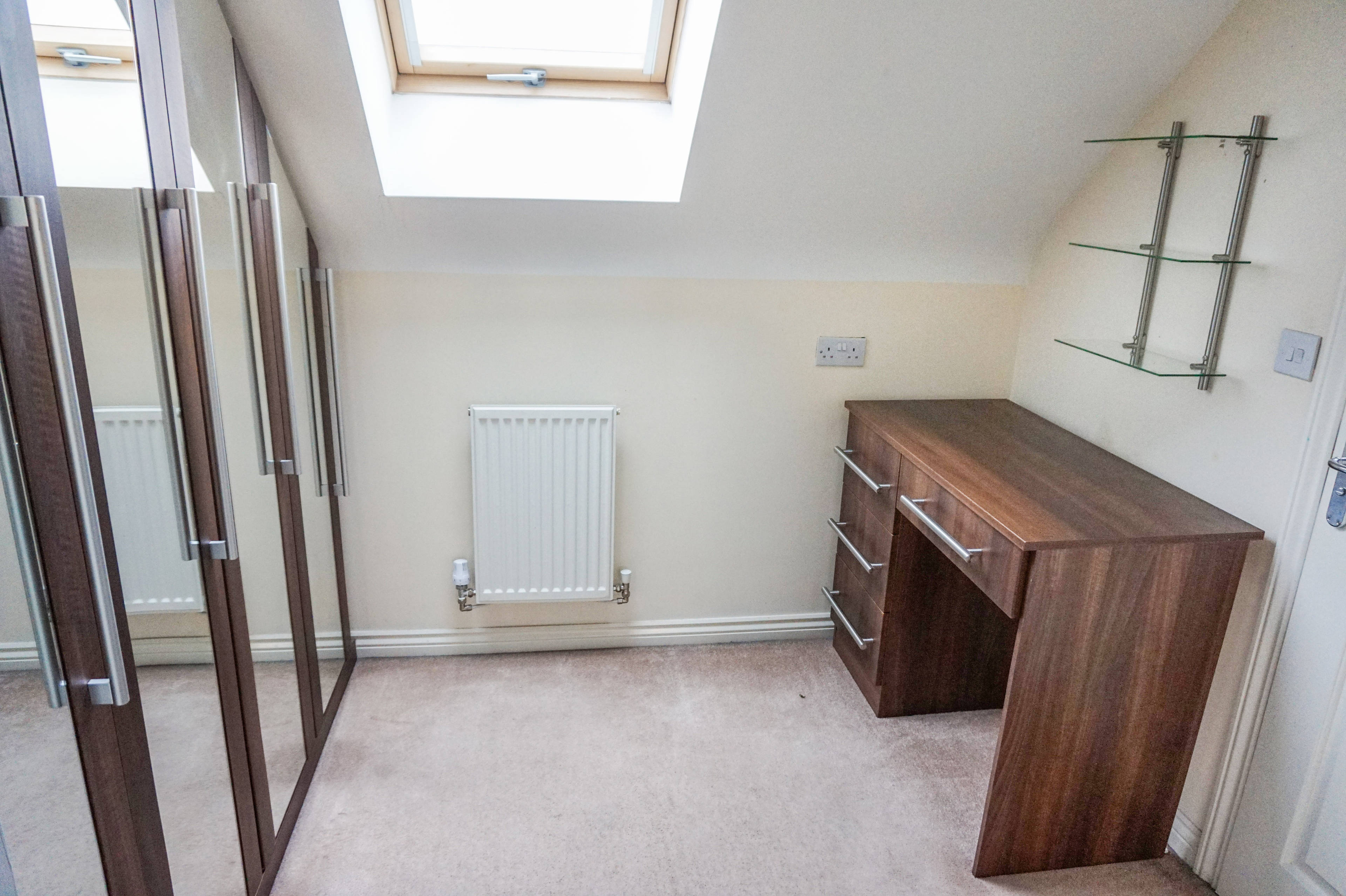Walk-in Wardrobe