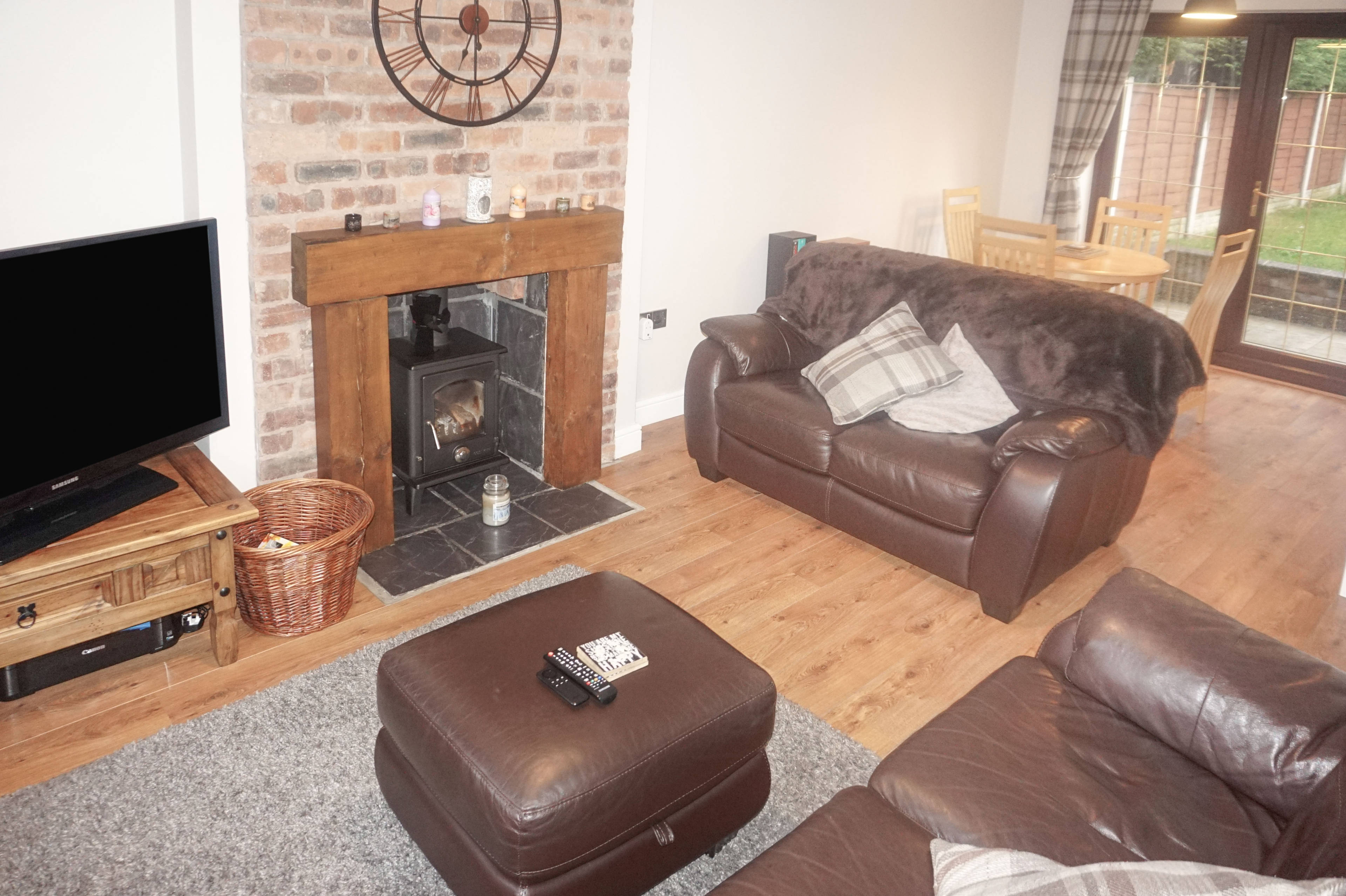 Lounge/Dining Room