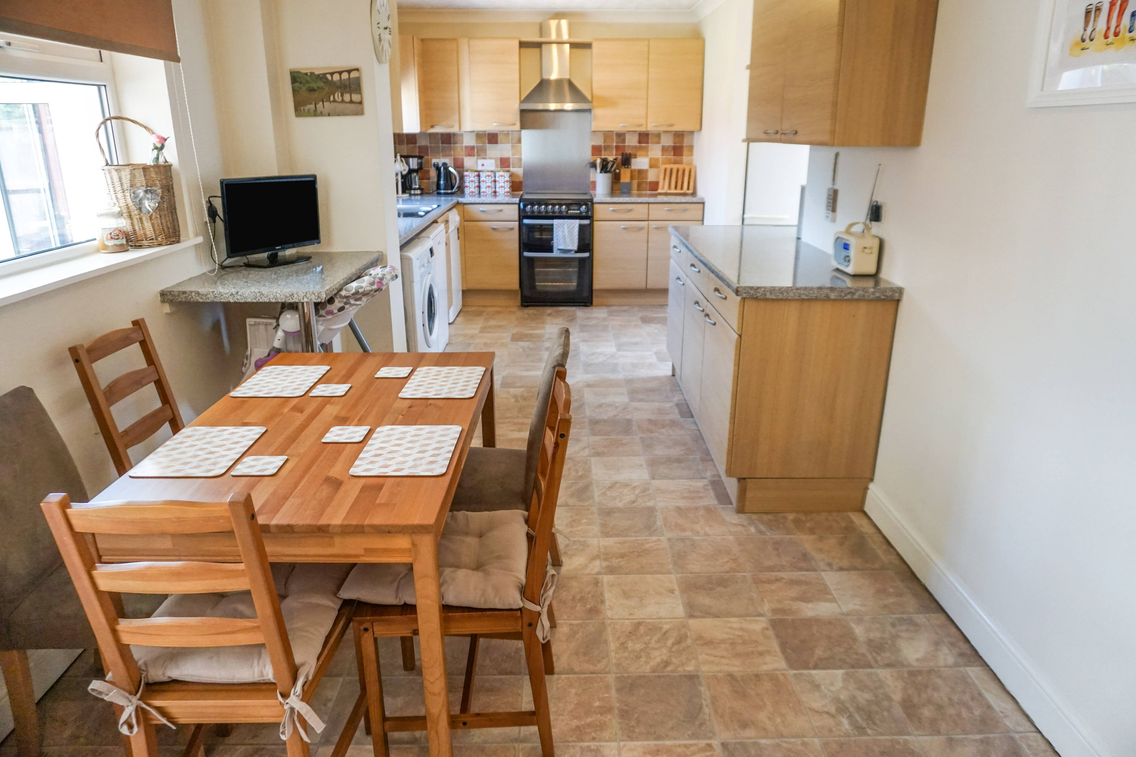 Kitchen/Dining Room