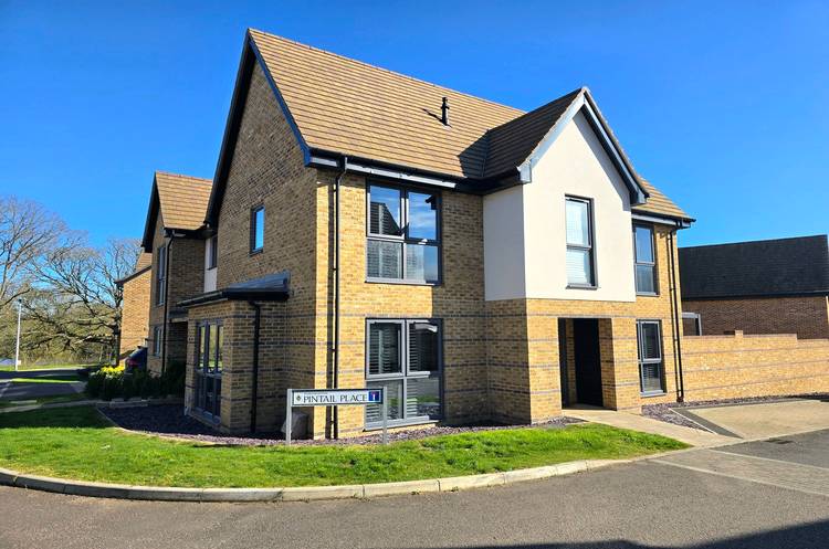 3 bedroom semi-detached house