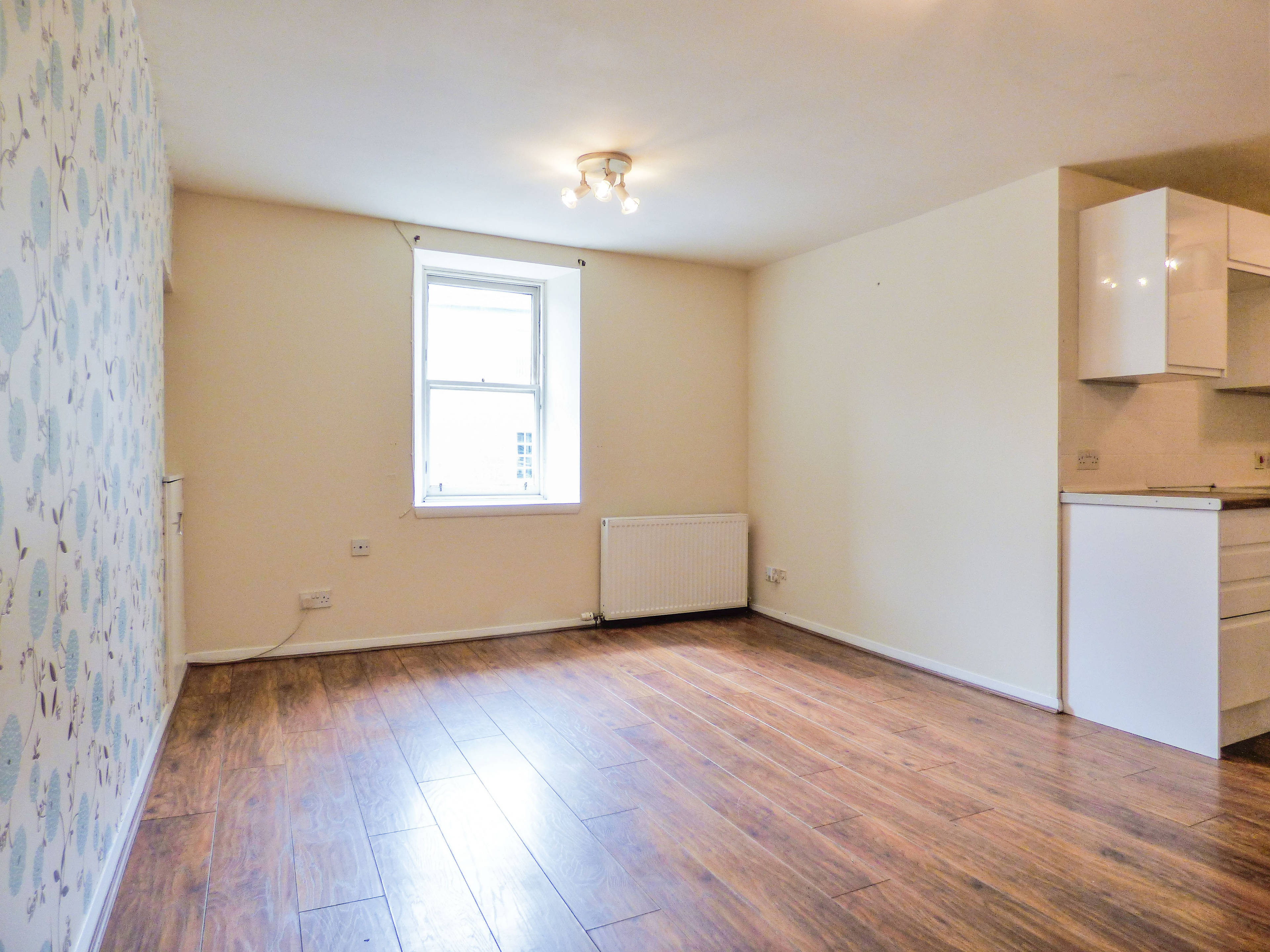 Lounge / Kitchen