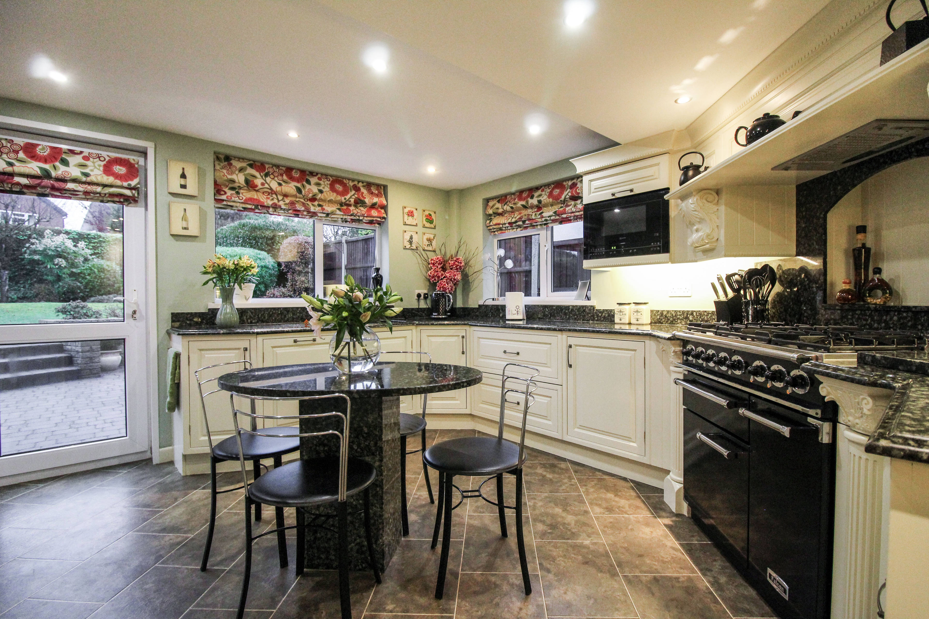 Kitchen/Breakfast