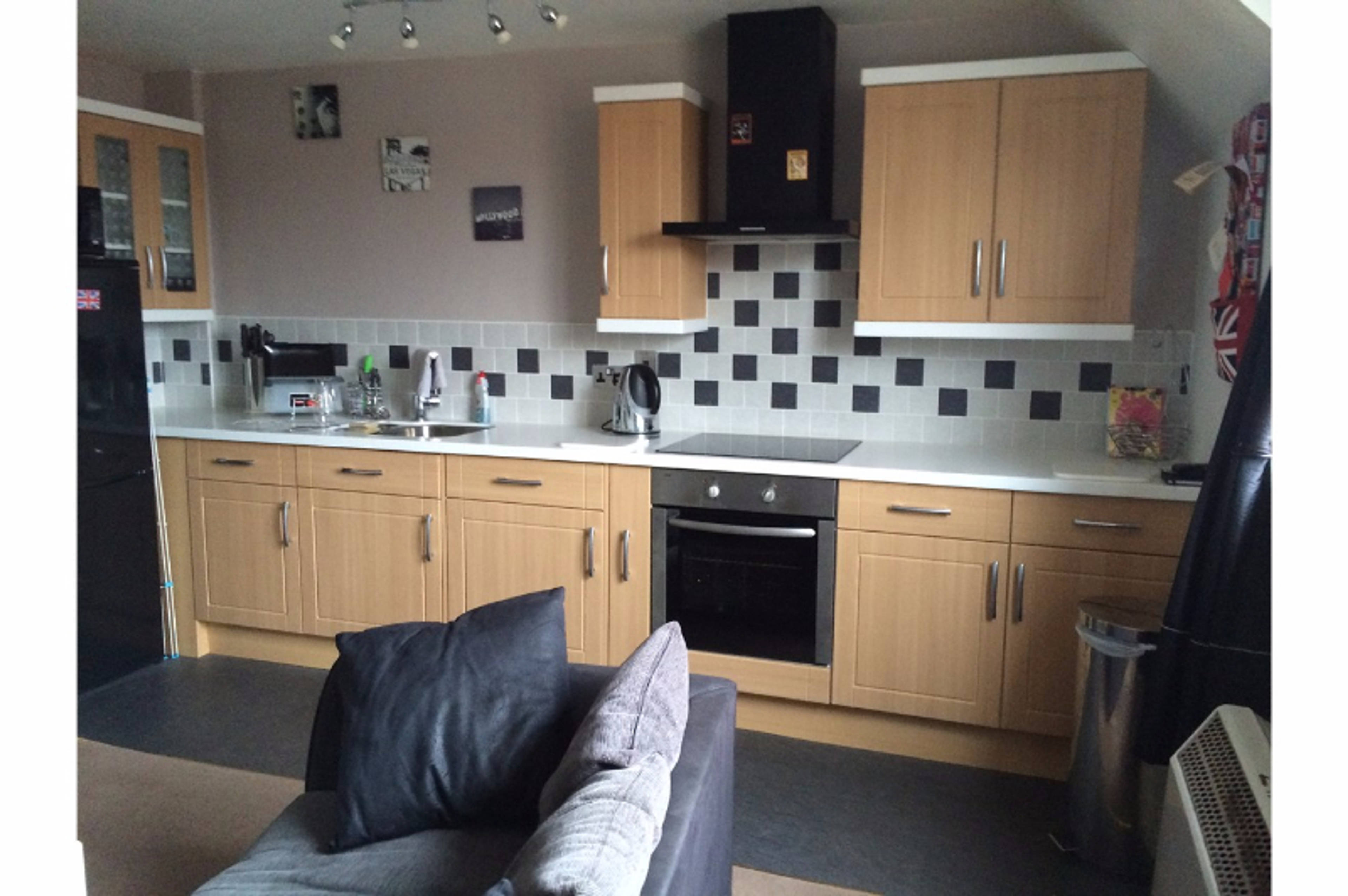 Lounge / Kitchen