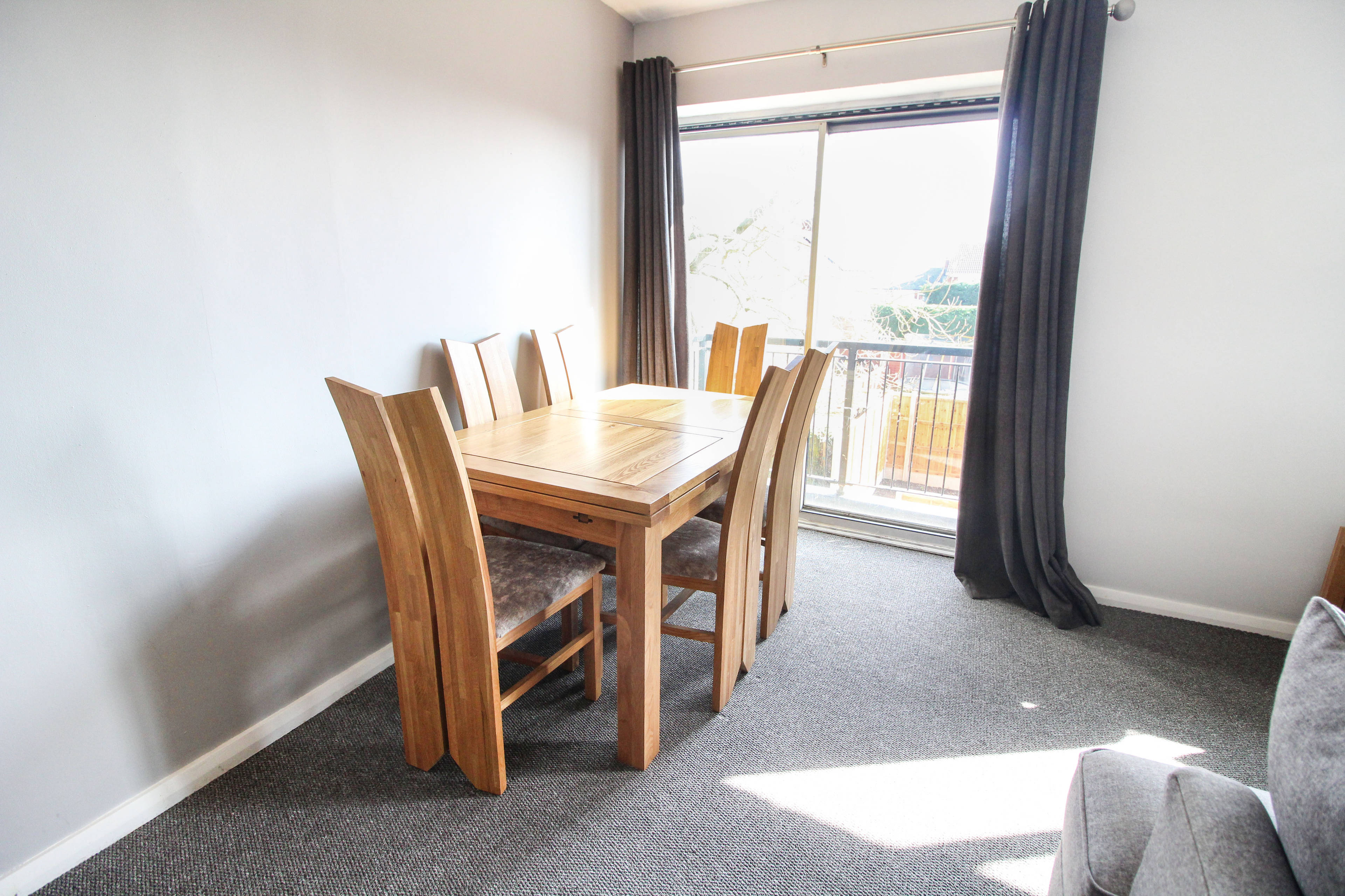 Lounge/Dining Room