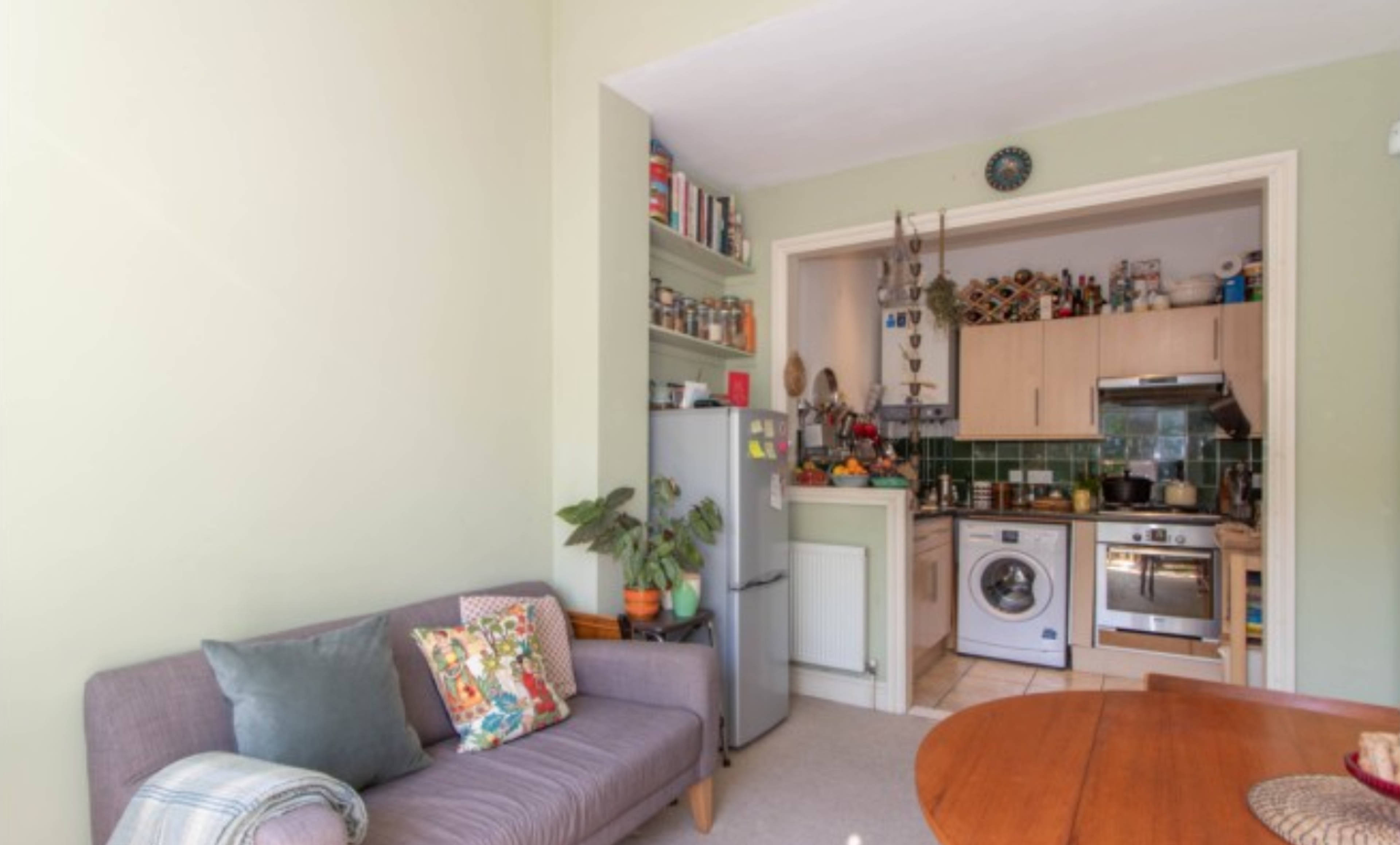 Lounge / Kitchen
