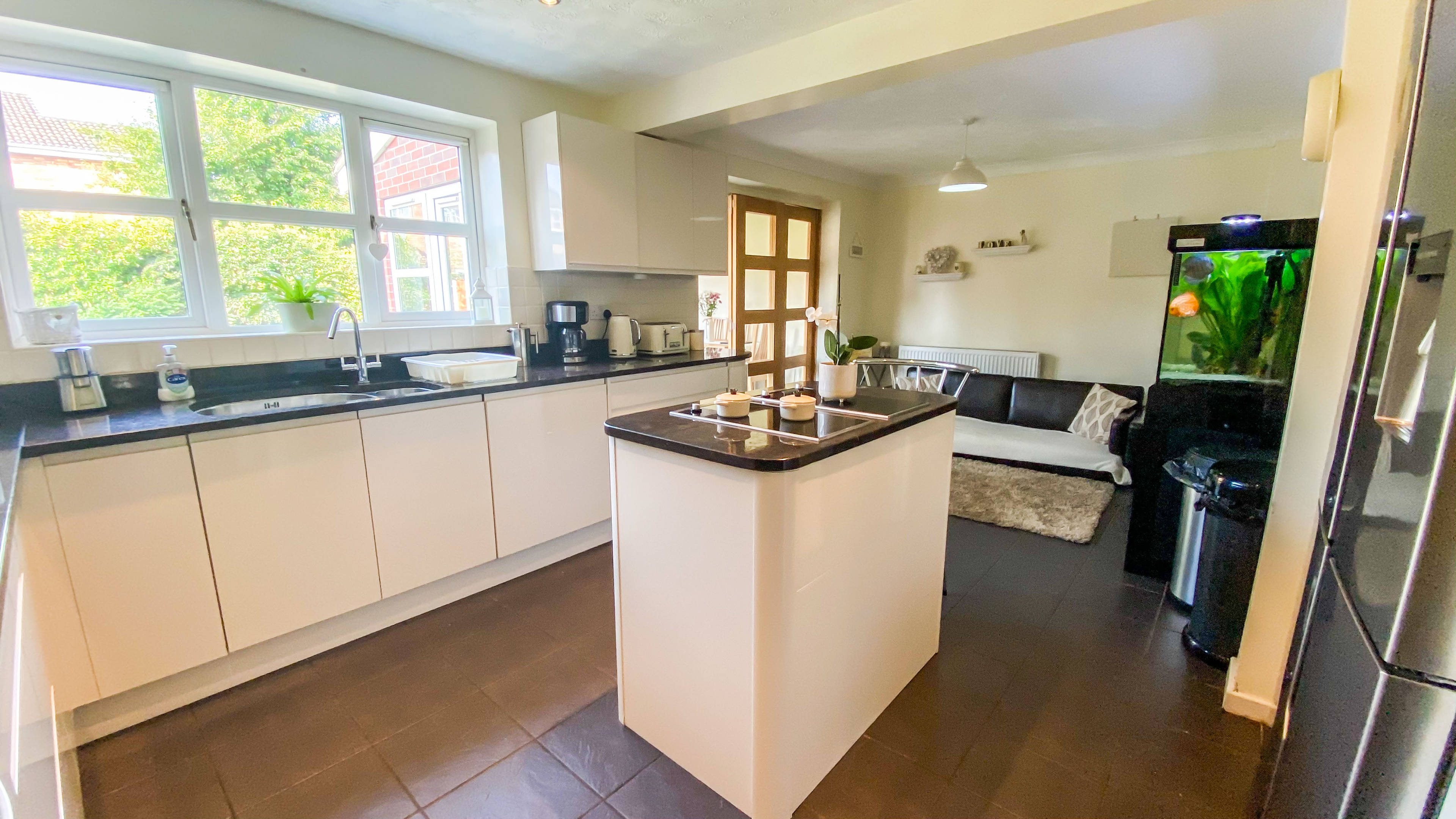 Kitchen/Breakfast