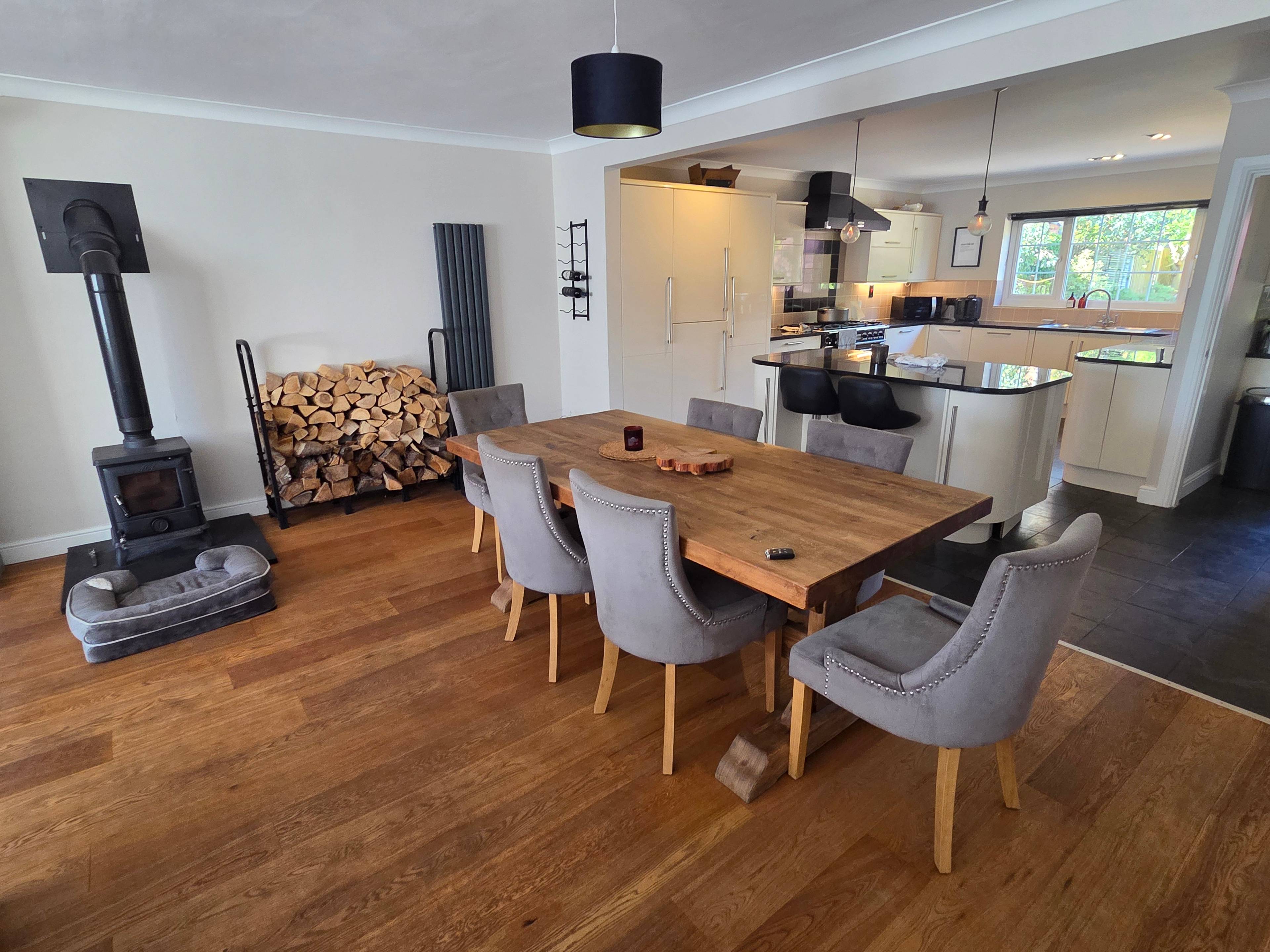Lounge / Kitchen