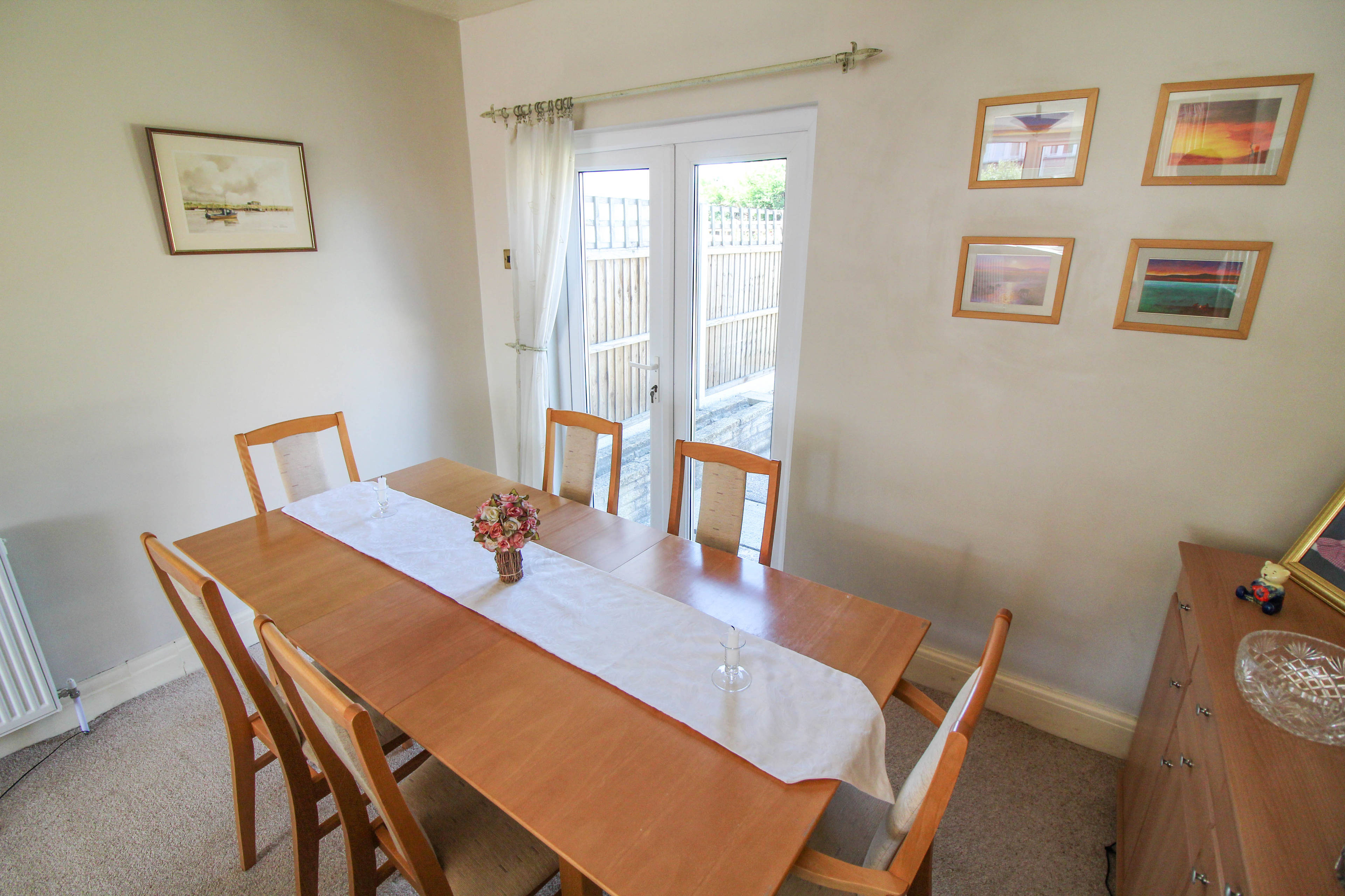 Lounge/Dining Room