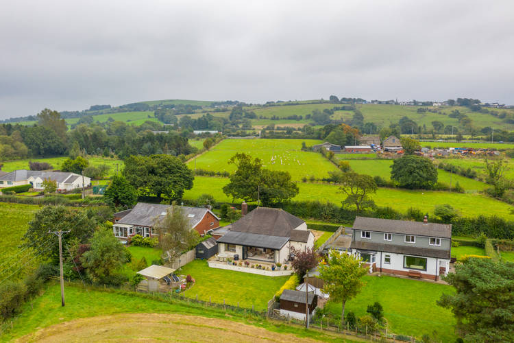 2 bedroom detached bungalow
