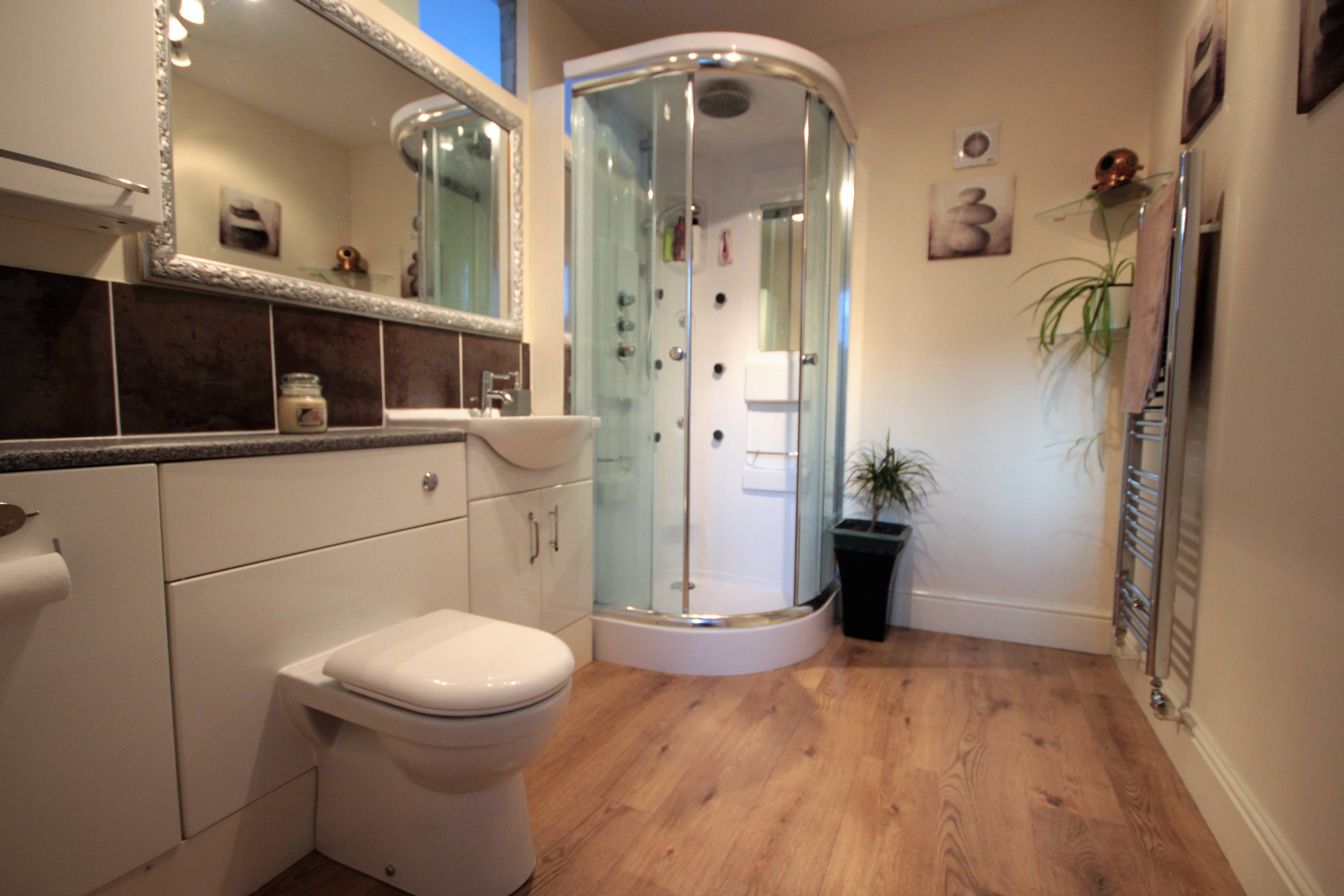 Master En-suite