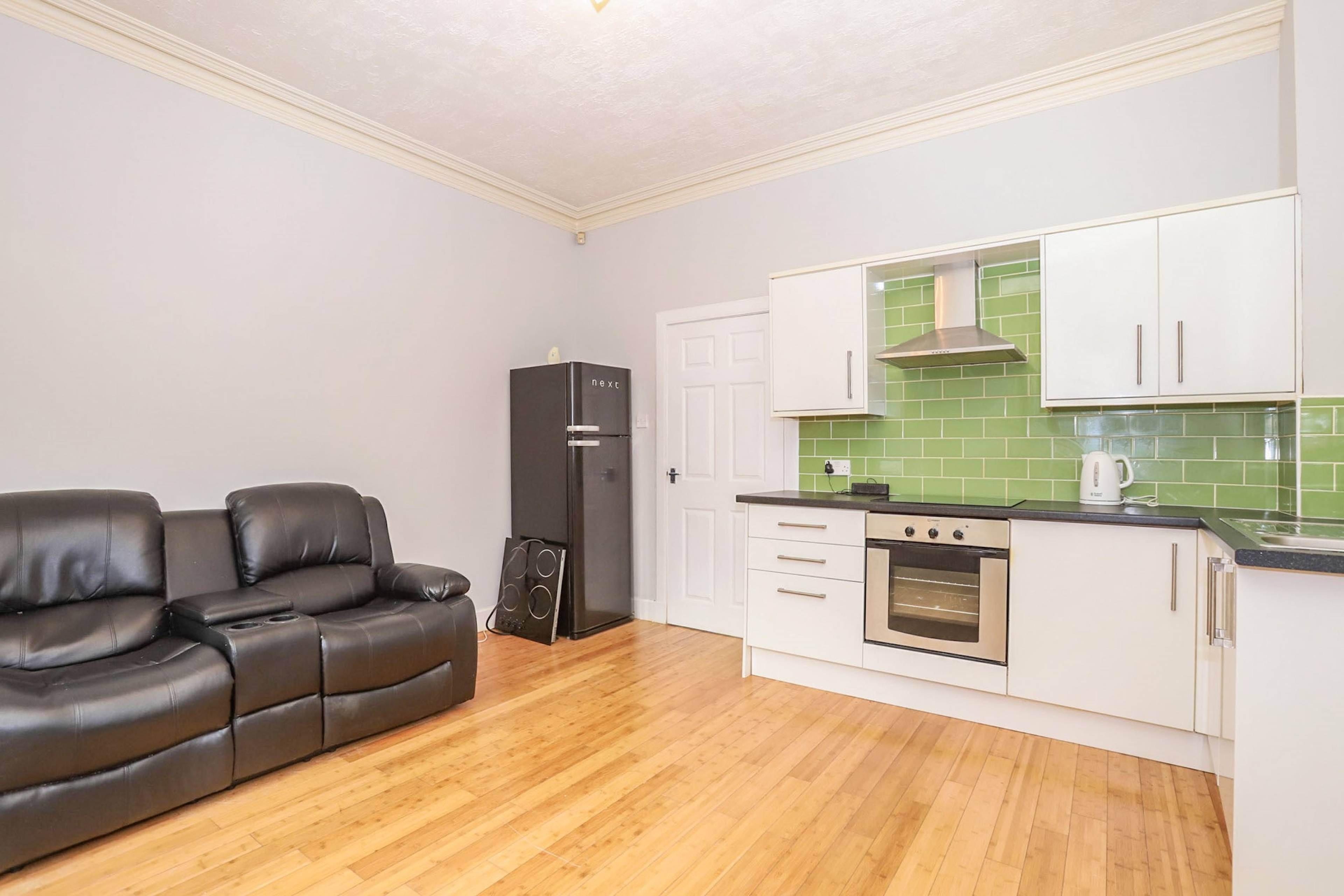 Lounge / Kitchen