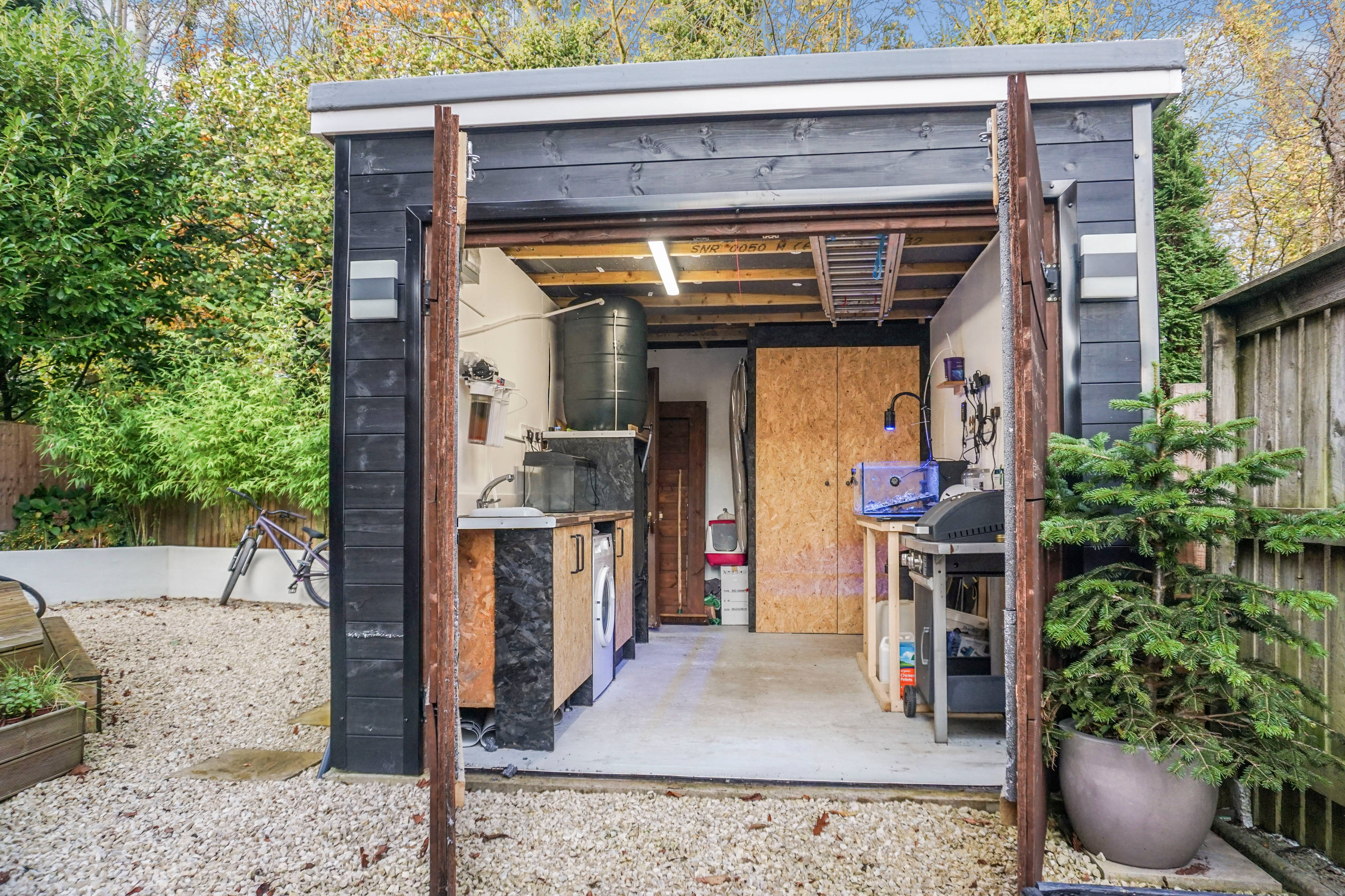 Garage