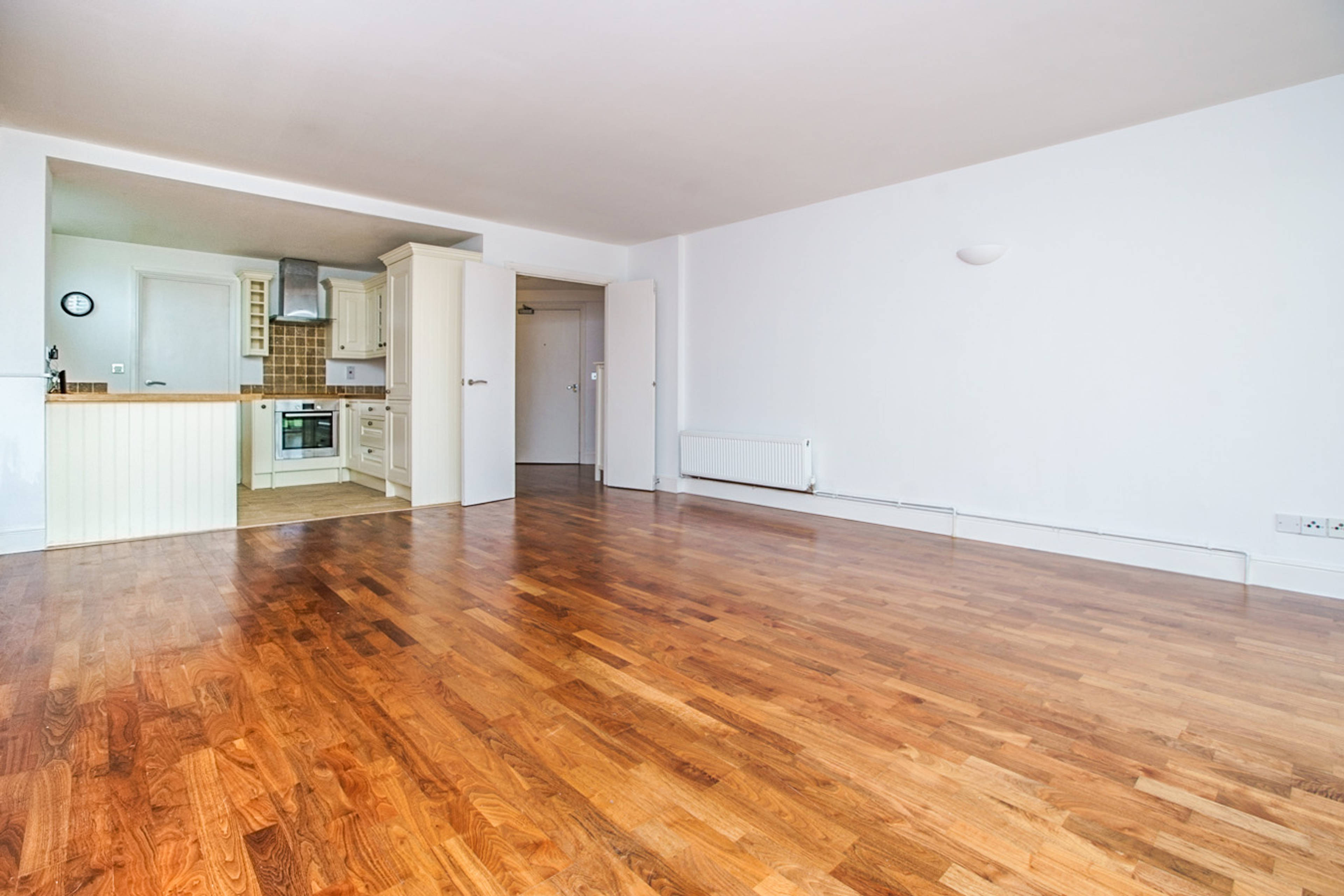 Lounge / Kitchen
