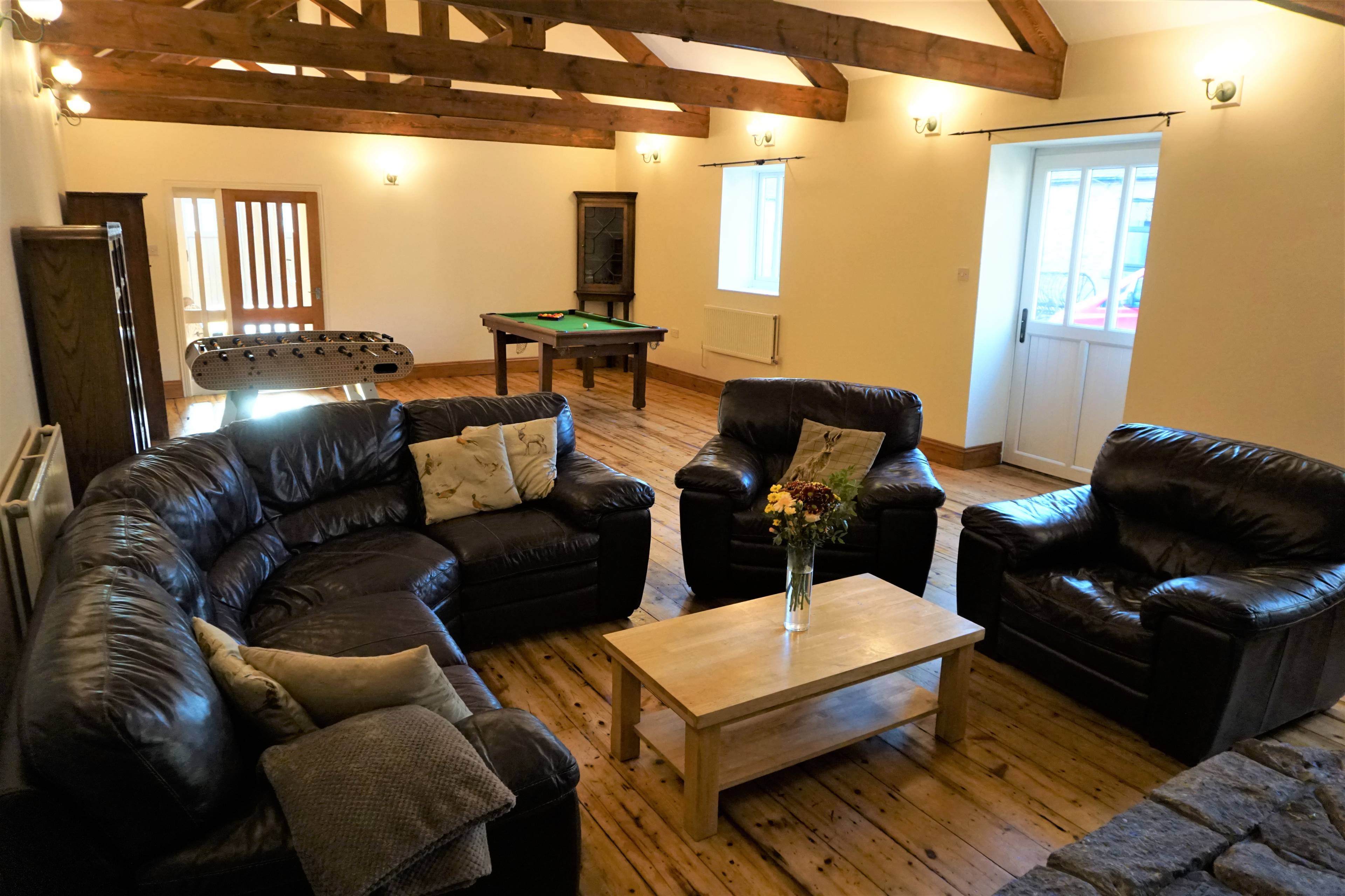 Lounge/Family/Games
