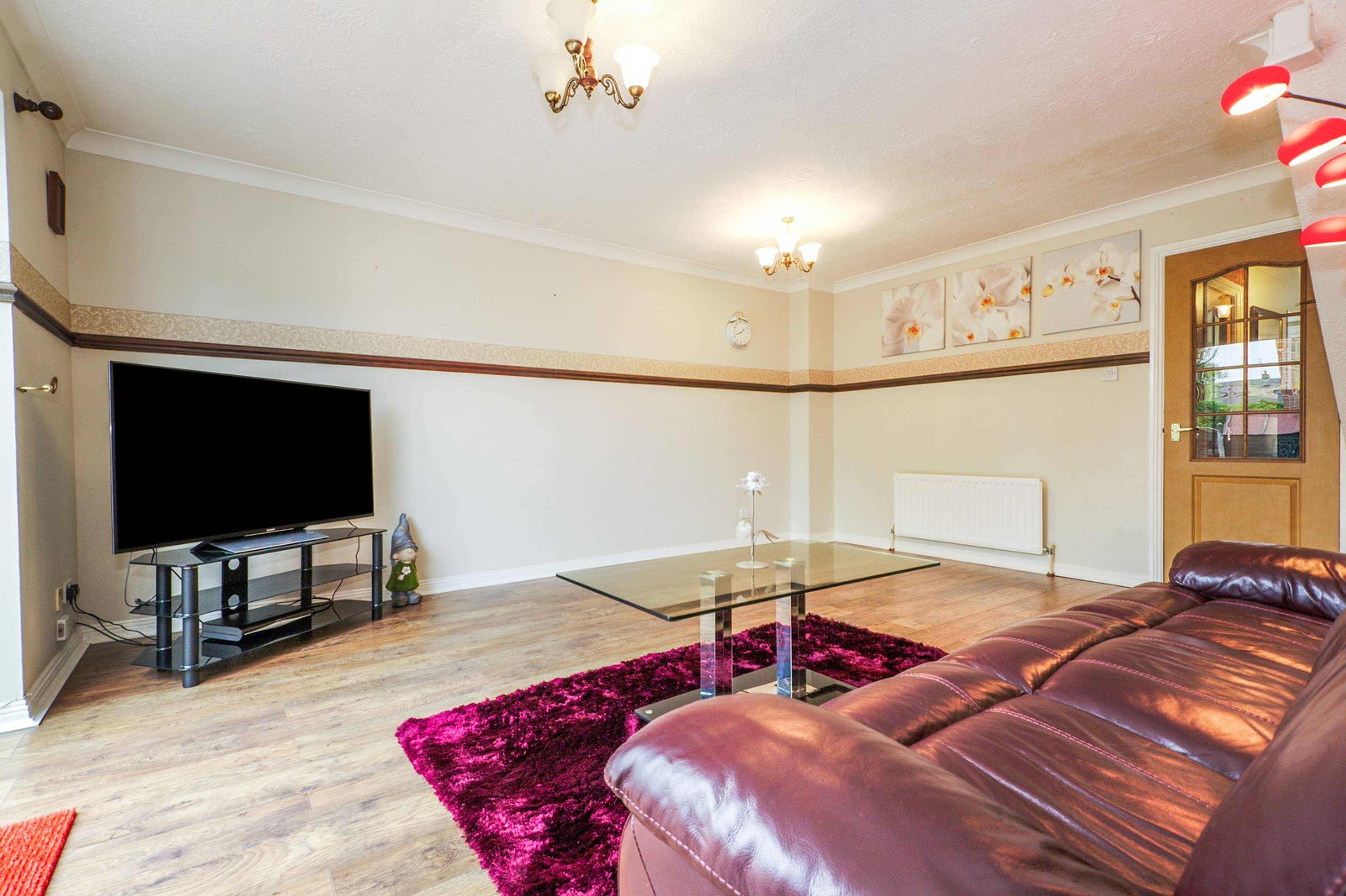 Lounge/Dining Room